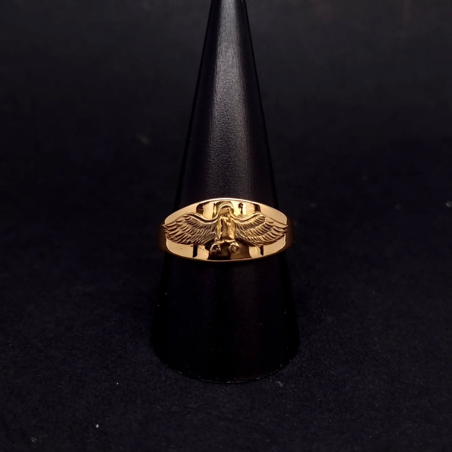 Majesty in Every Detail.
This handmade 22K gold eagle ring is a bold custom piece, crafted to embody strength, pride, and precision.
Every feather, every curve, hand-finished in radiant high-polish gold.

For custom work that speaks for itself&mdash;