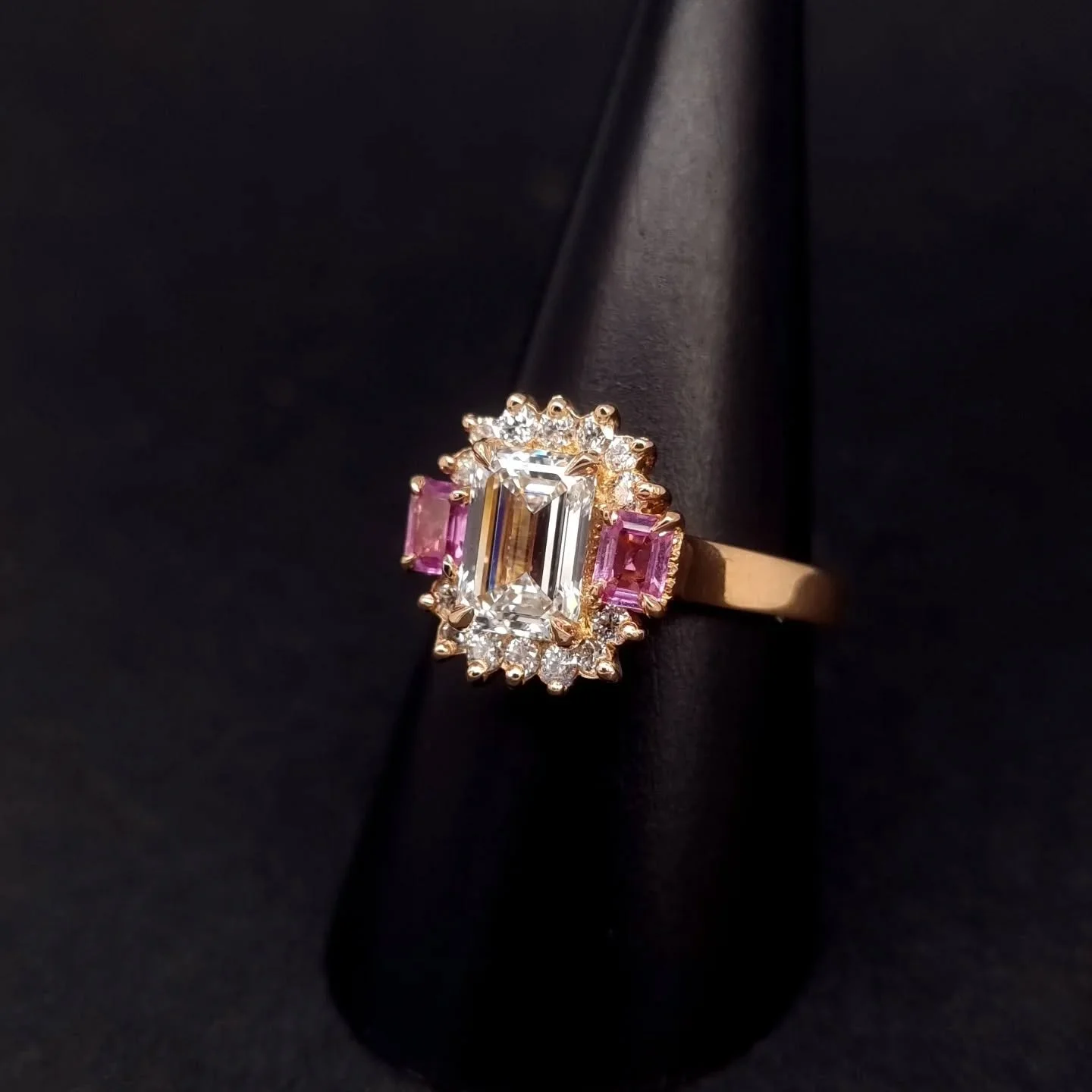 She said yes! 💍✨
A huge congratulations to this beautiful couple on their engagement! It was such an honour to create this custom ring for such a special moment — a handmade 18k rose gold design with a 1.5ct emerald-cut diamond, framed by two