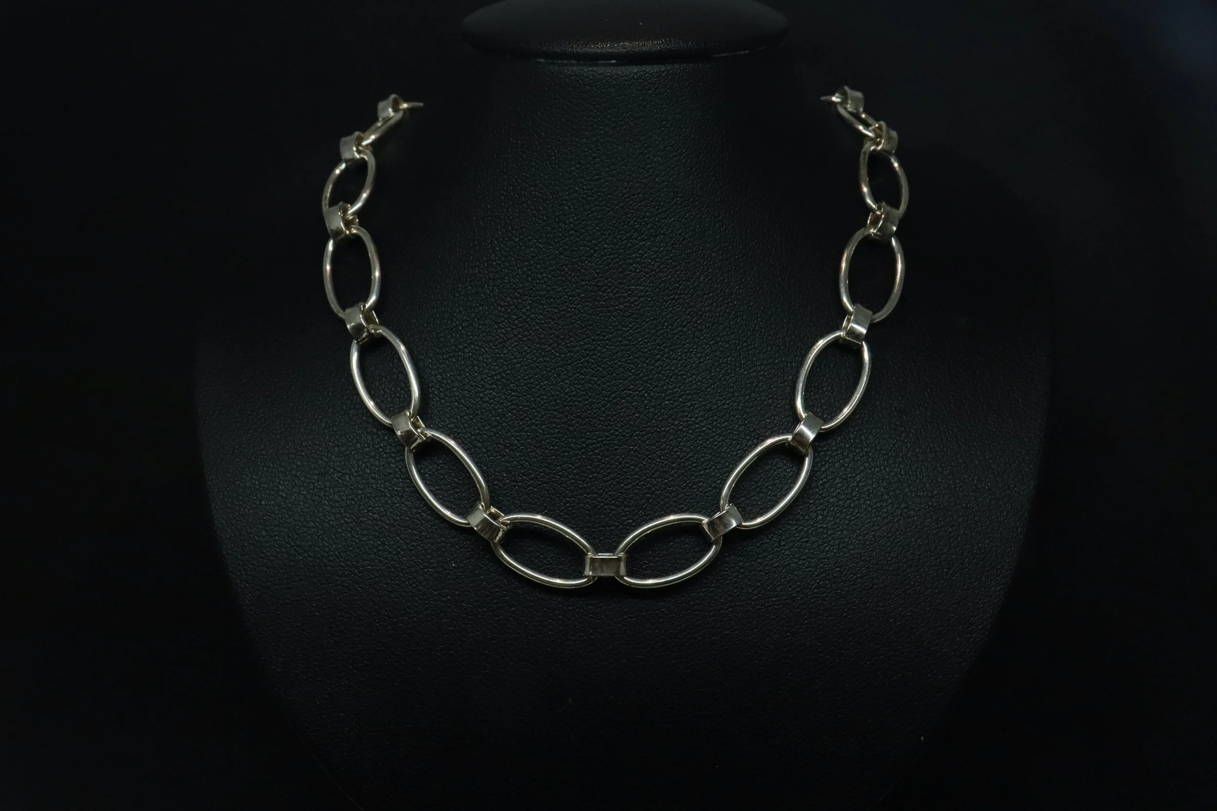Silver Linkage: Sterling Silver Modified Oval Belcher Chain
