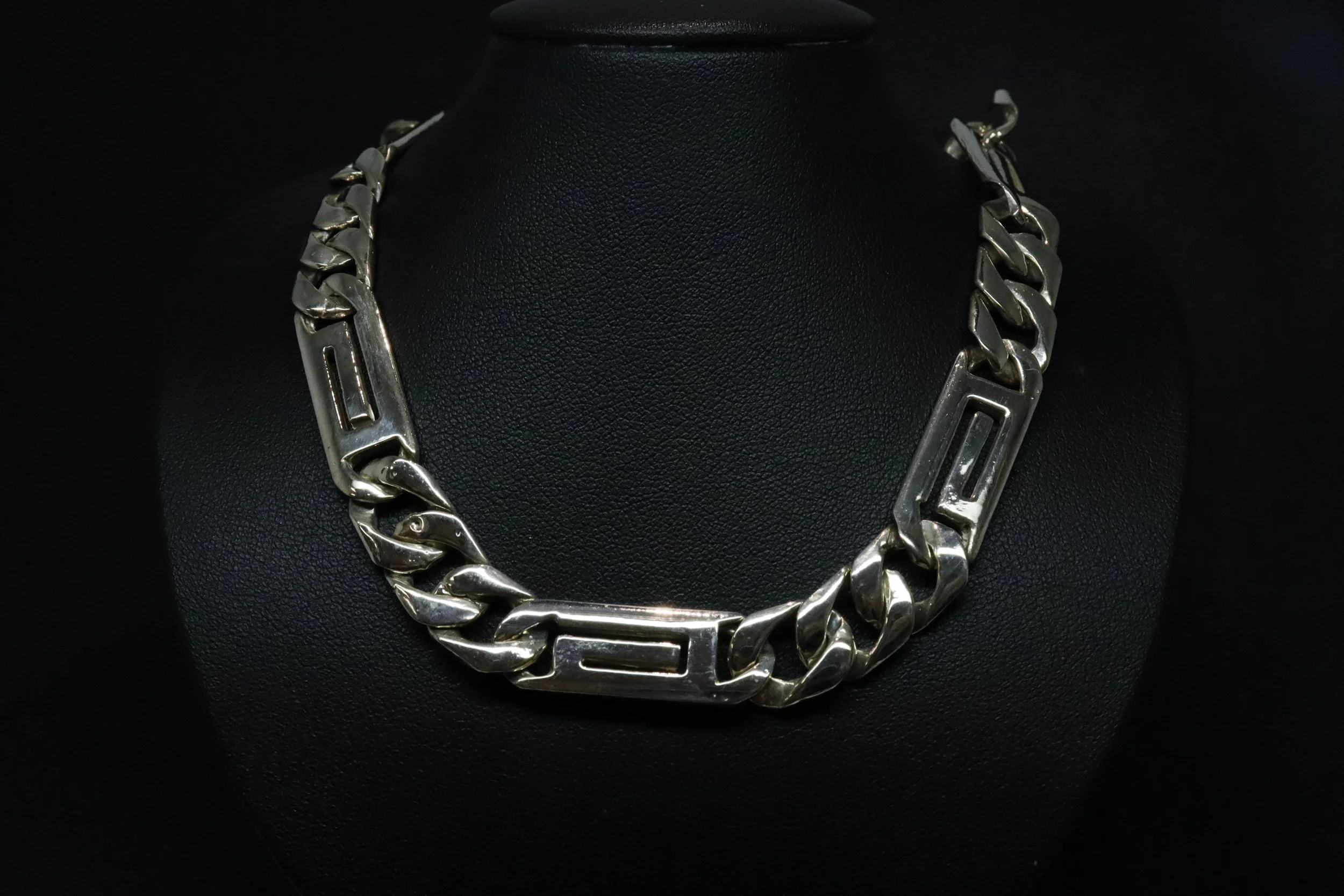 Fendi Link: Sterling Silver Chunky Designer-Style Chain