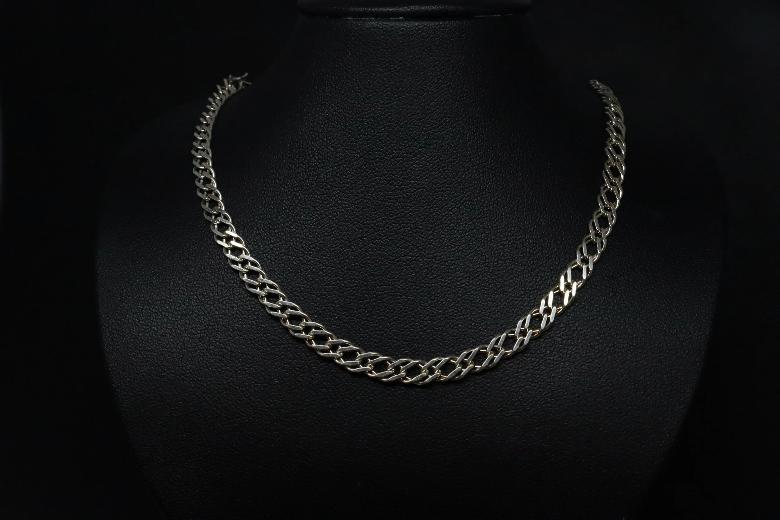 Brilliant Edge: Sterling Silver Diamond-Cut Flat Double Curb Chain