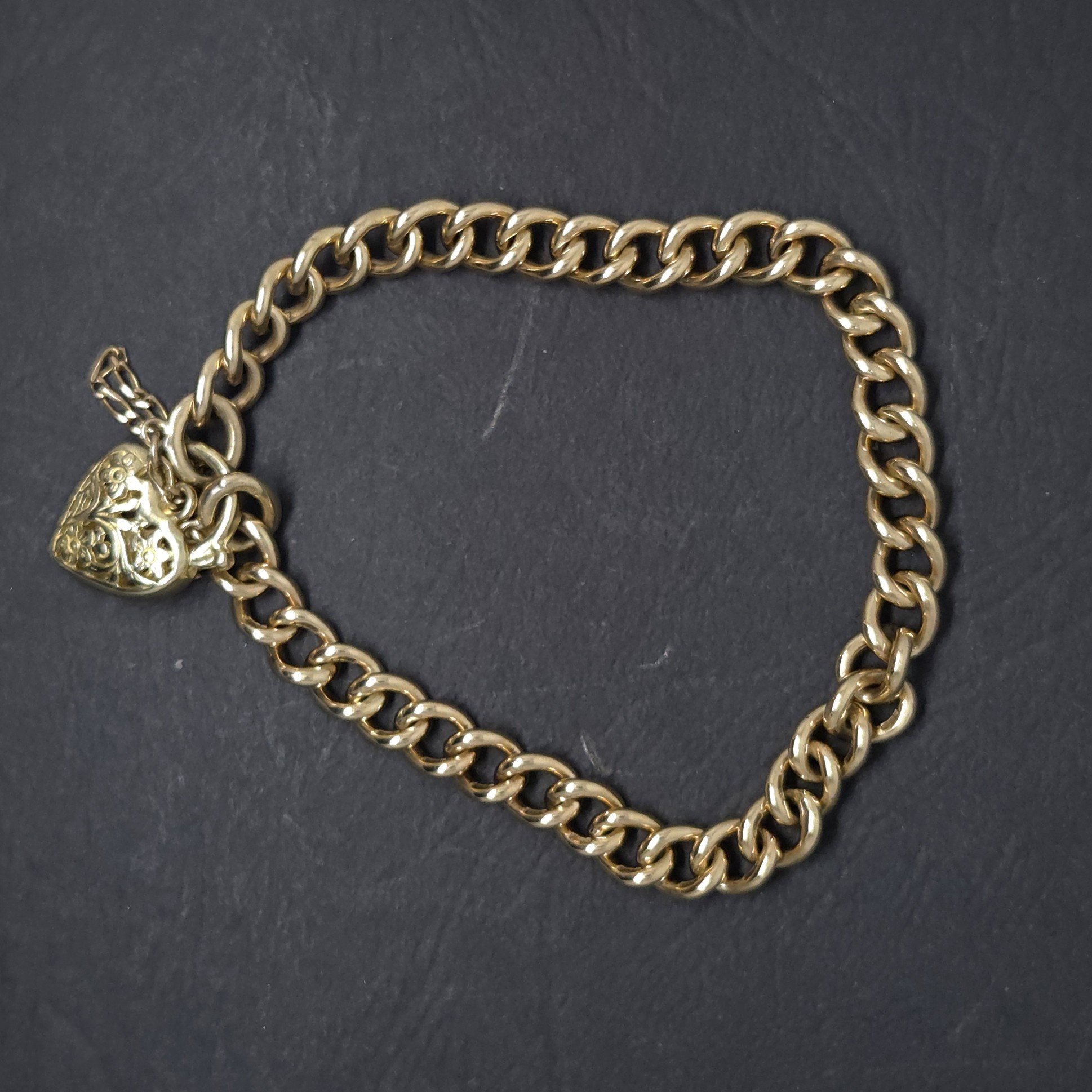 18cm solid gold curb bracelett.jpg