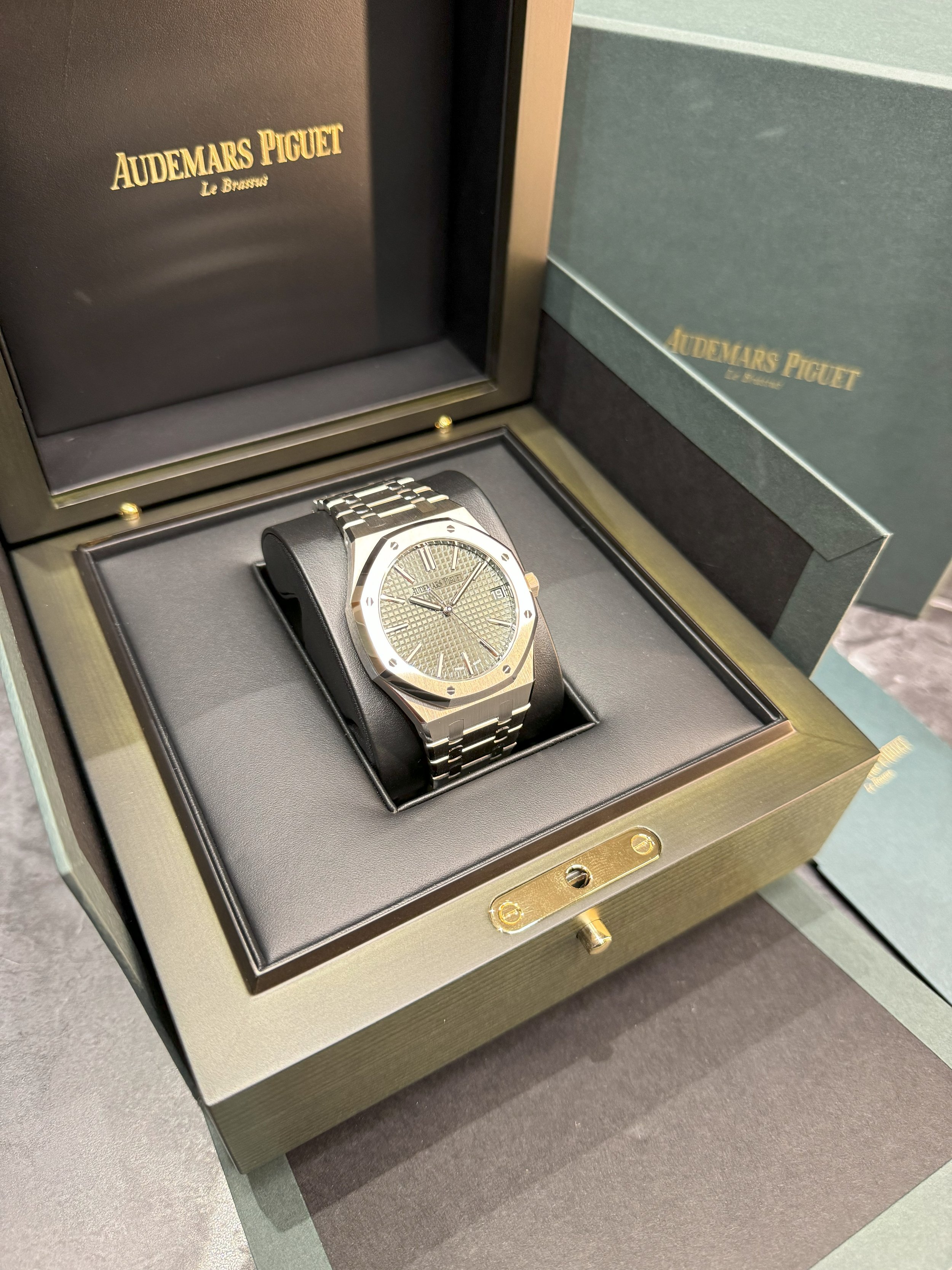 audemarspiguet15510stgreen3.jpg