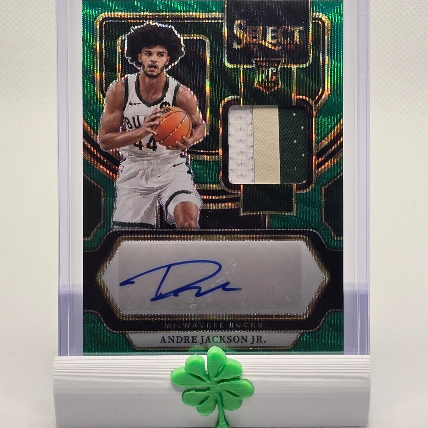 πππ #breakinggreenies12 #nba #select #international #milwaukeebucks #andrejacksonjr #green #auto #patch #rpa #1of5 #oneoutoffive #tricolor #rookie #whatnot #mars πππ