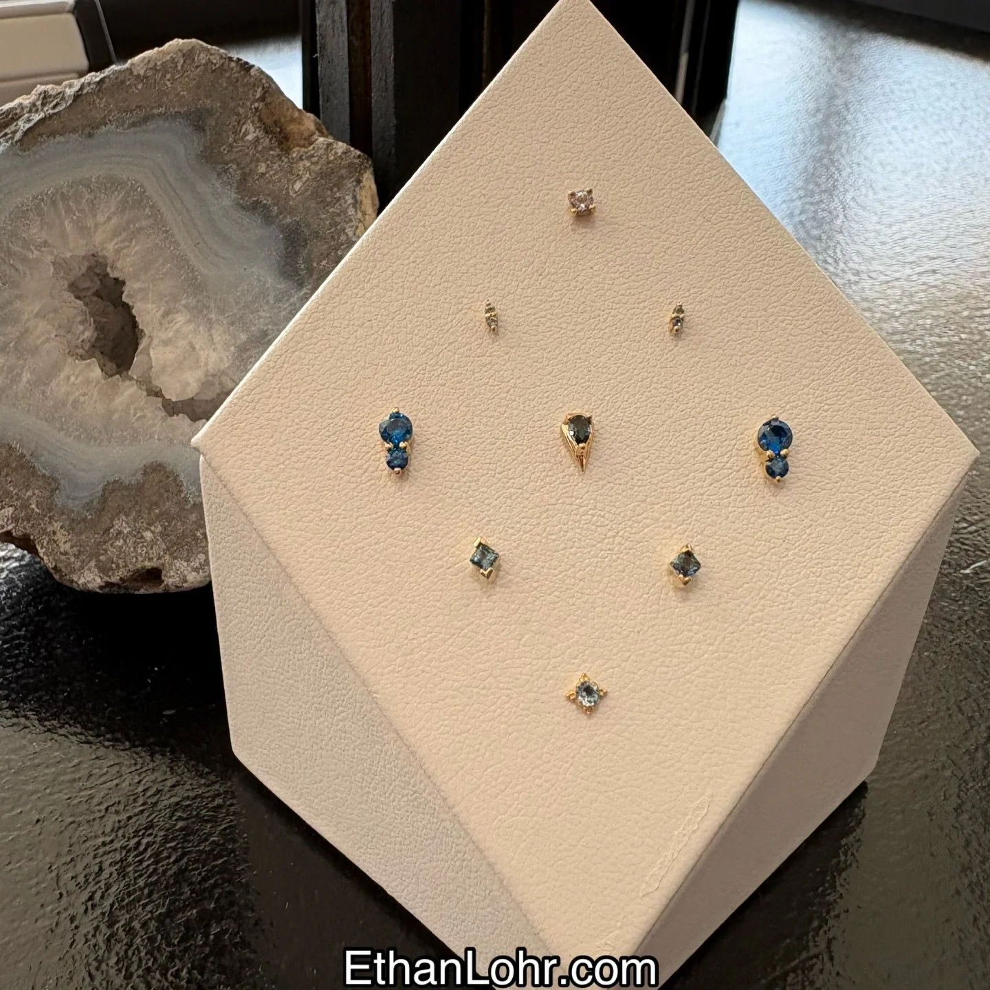 💙🔹💙 
Https://www.nomasterstattoo.com 
https://www.ethanlohr.com