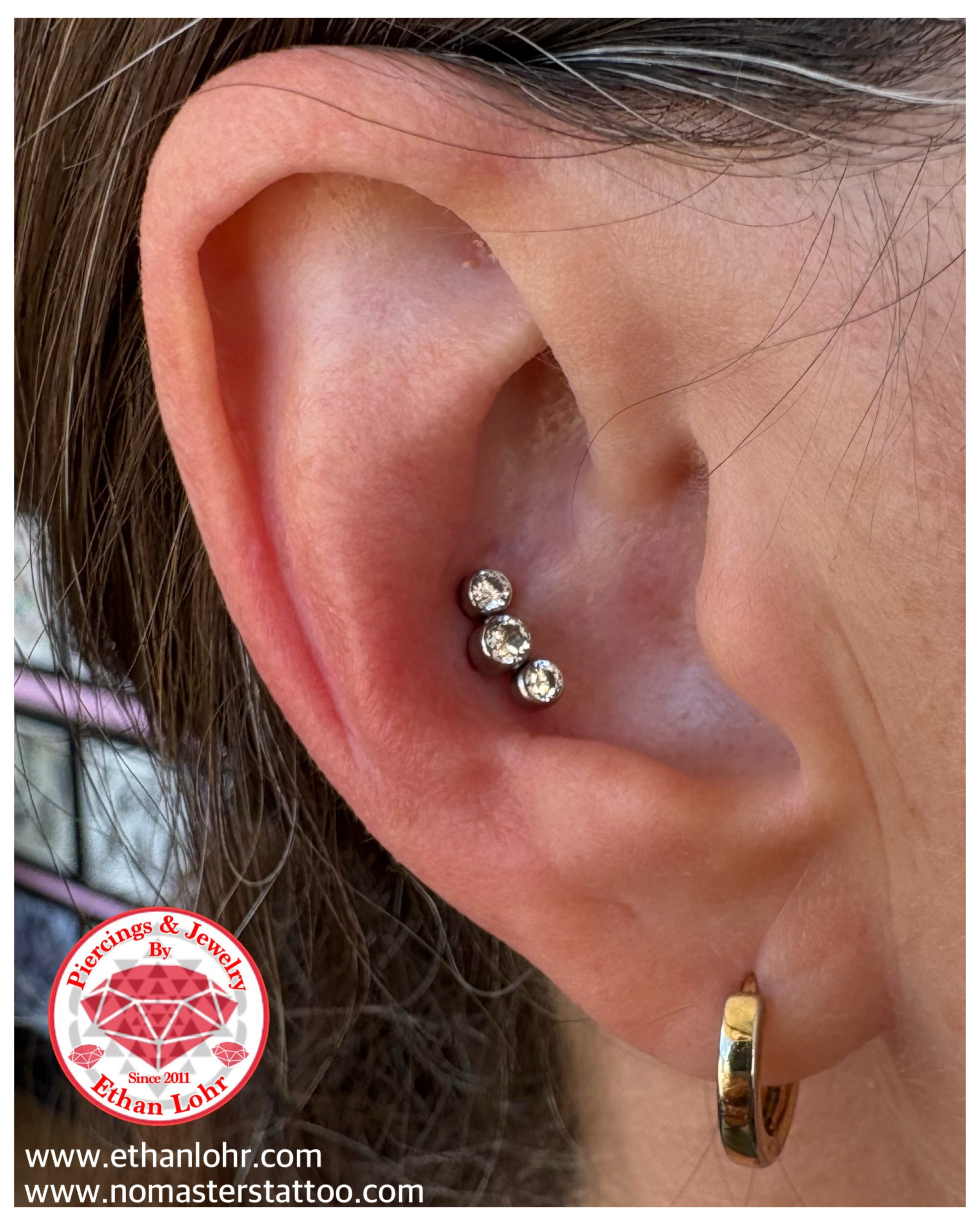 Conch piercing 😃 
Https://www.nomasterstattoo.com