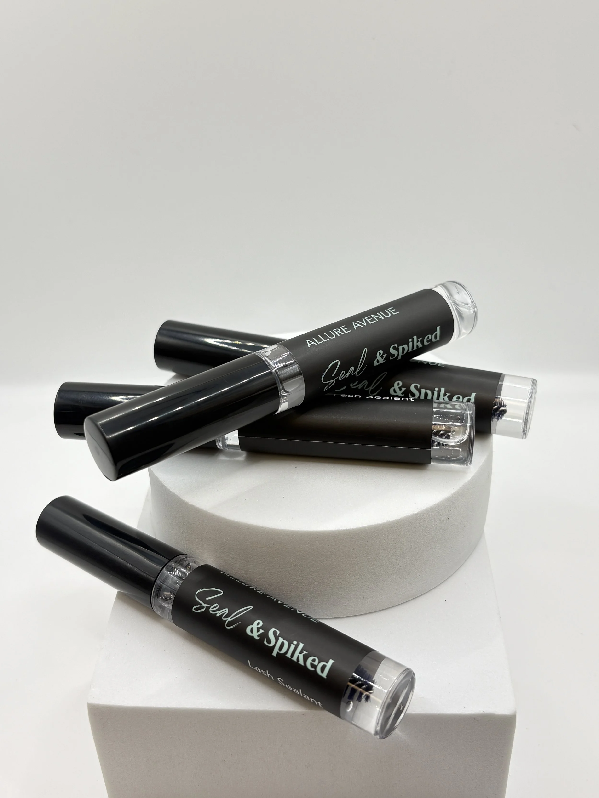 Seal & Spiked Lash Sealant