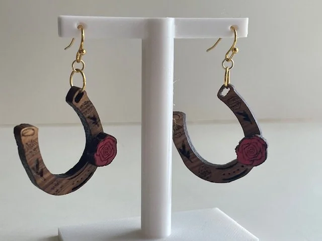 Kentucky Derby Horseshoe & Rose Earrings – Reclaimed Barn Wood