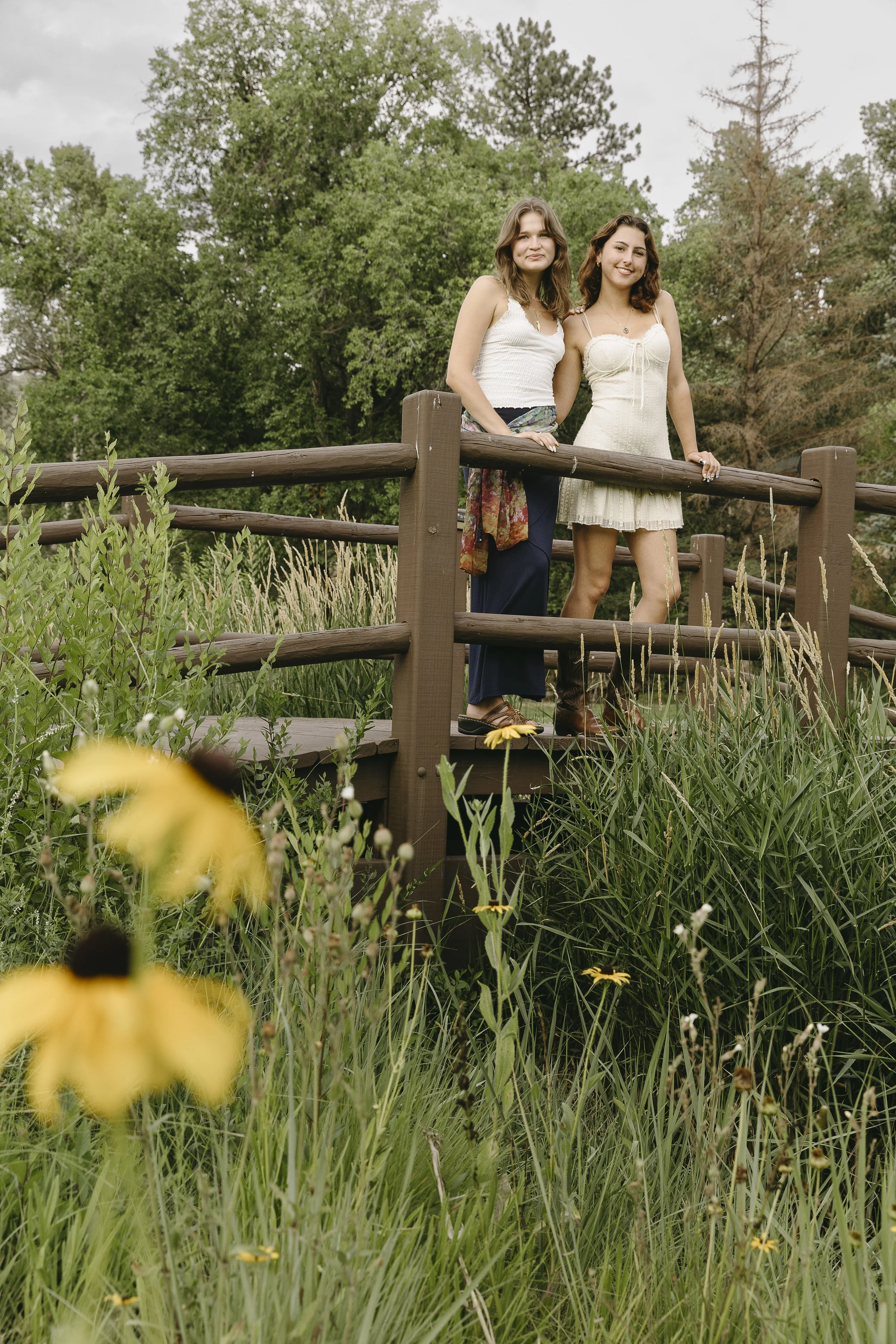 friends photo on bridge