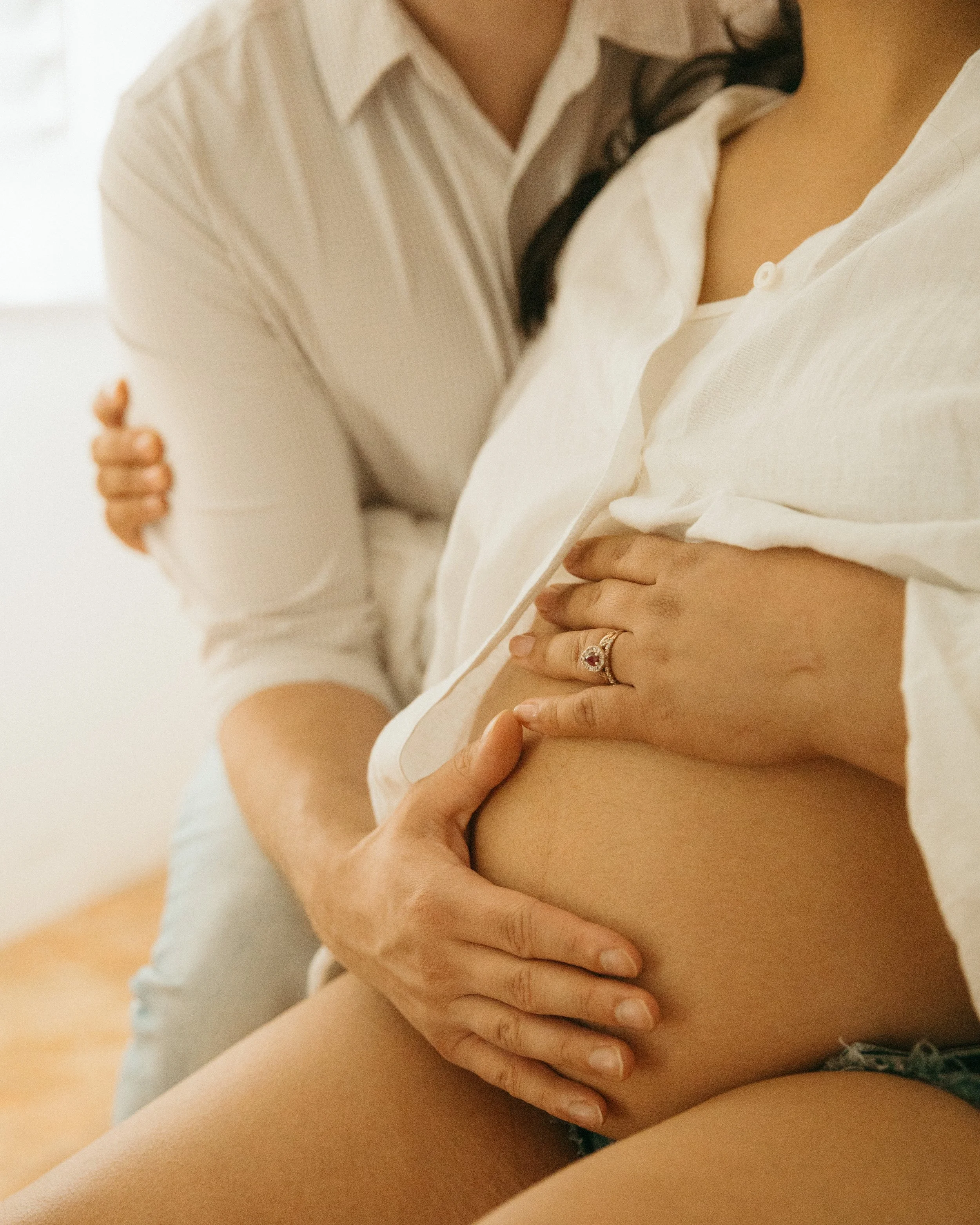 natural light maternity photography