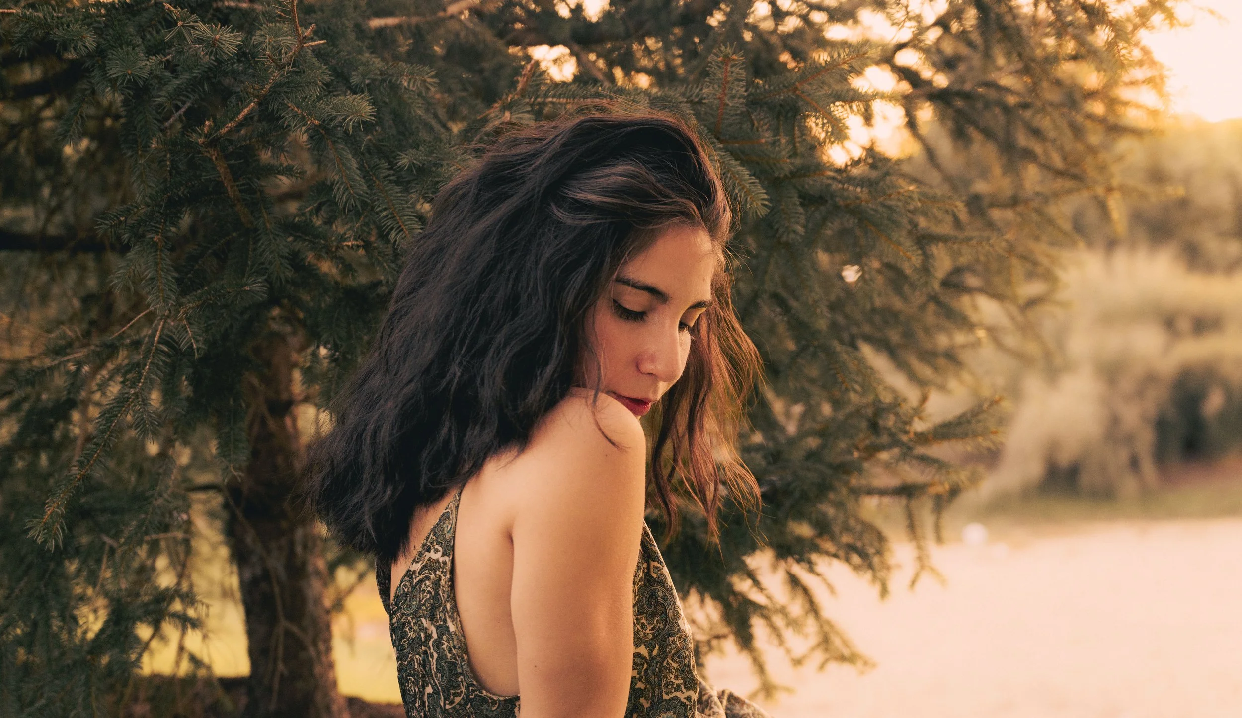 Angela under tree15.JPG