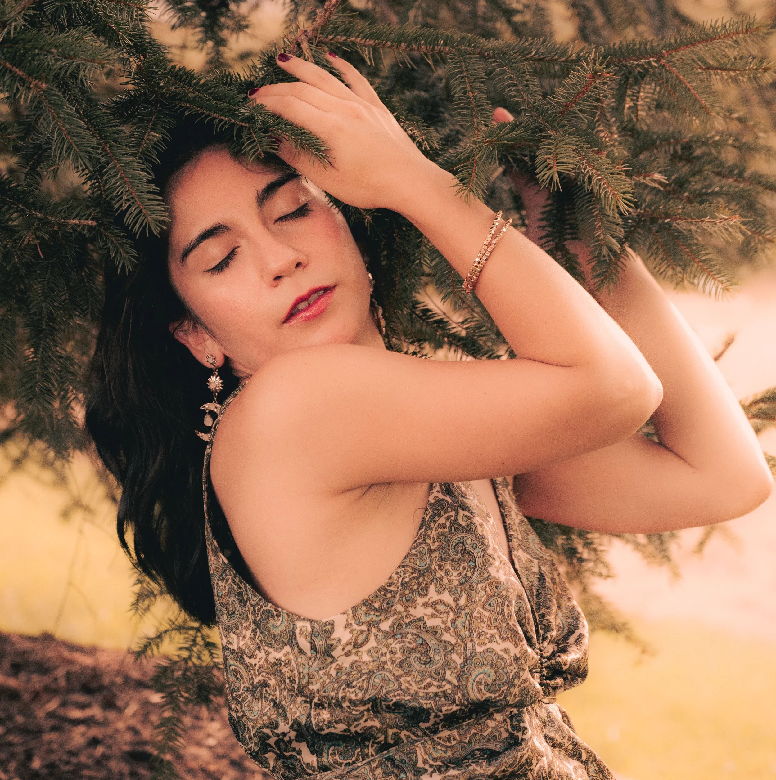 Angela under tree11.JPG