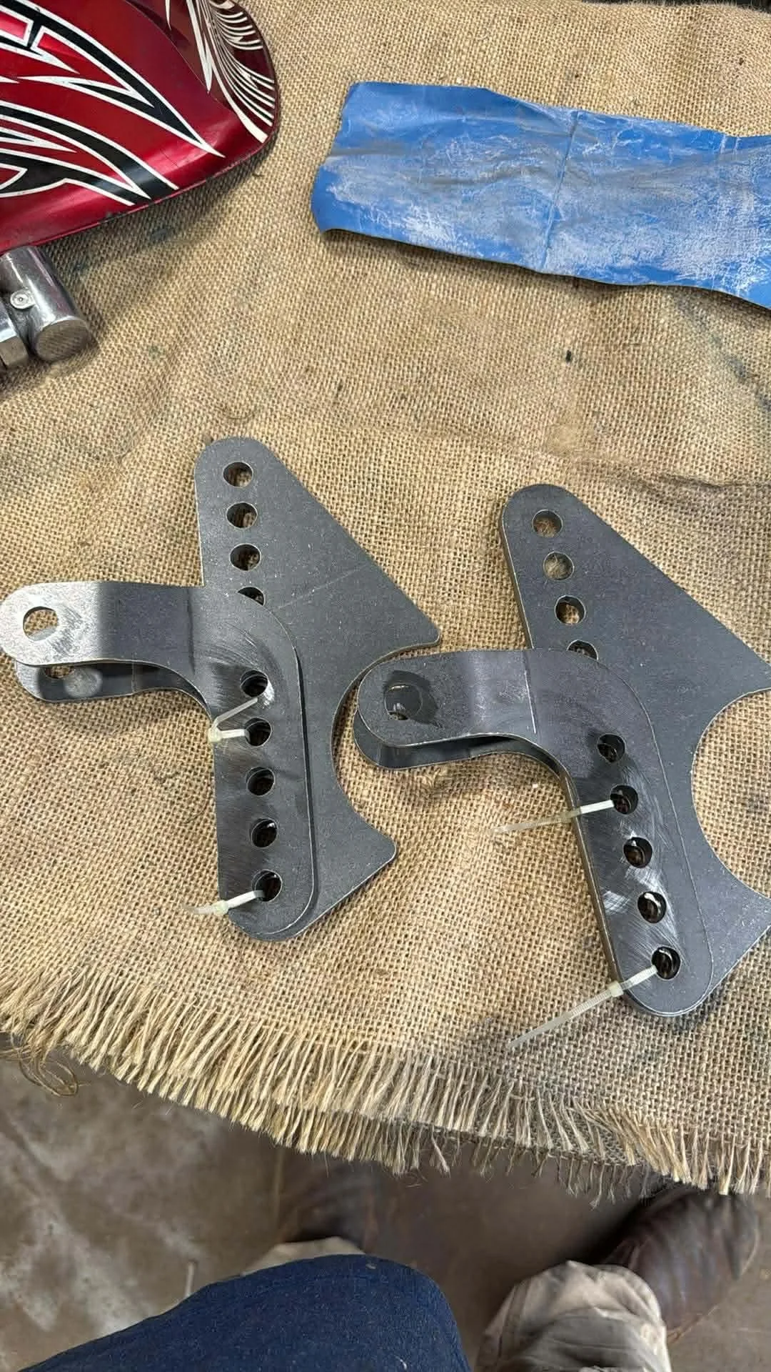 UNIVERSAL SHOCK MOUNT (LOWER)