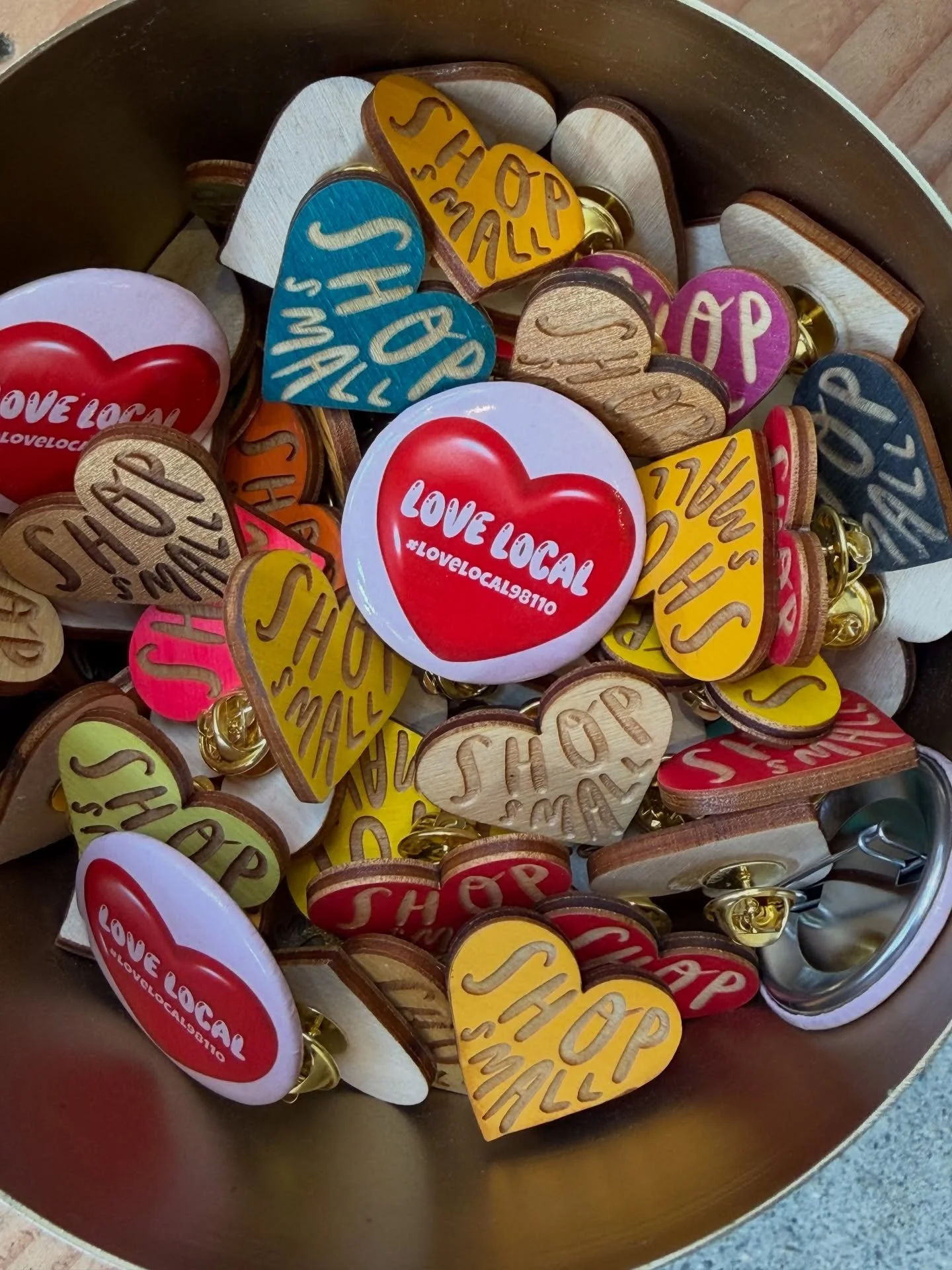 Love Local is in full swing! We love seeing the buttons, the decals and more as we wander all over Bainbridge! Head to our website to see deals all over the island for the month of February! ❤️ Shop 98110, friends!