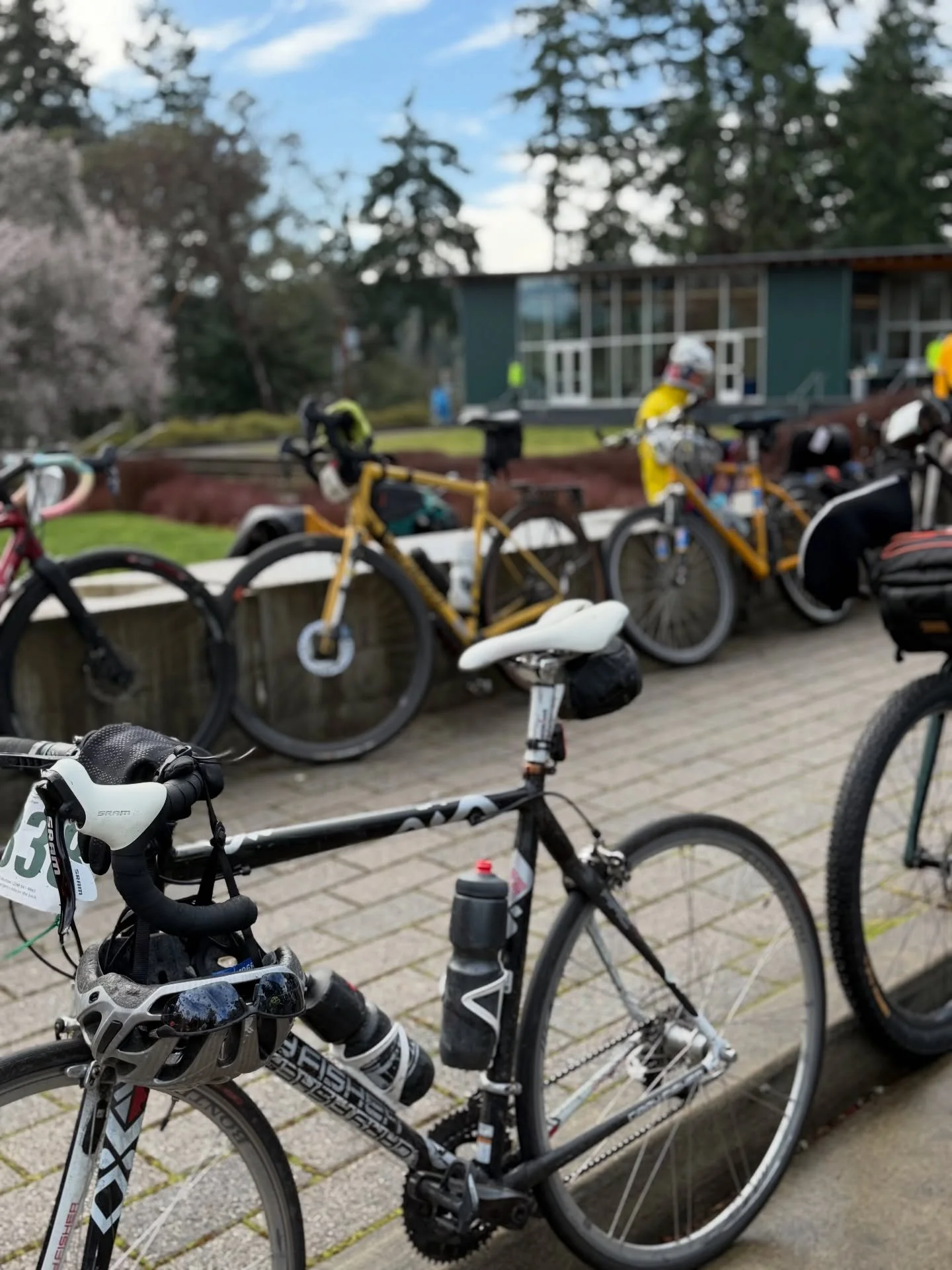 The &ldquo;chilly&rdquo; didn&rsquo;t disappoint this morning! 🥶 We are glad the sun ended up coming out for the riders and supporters! ☀️ Shout out to our Chamber members for providing support, hot chili, coffee, baked goods and more! @bi_rowing @b