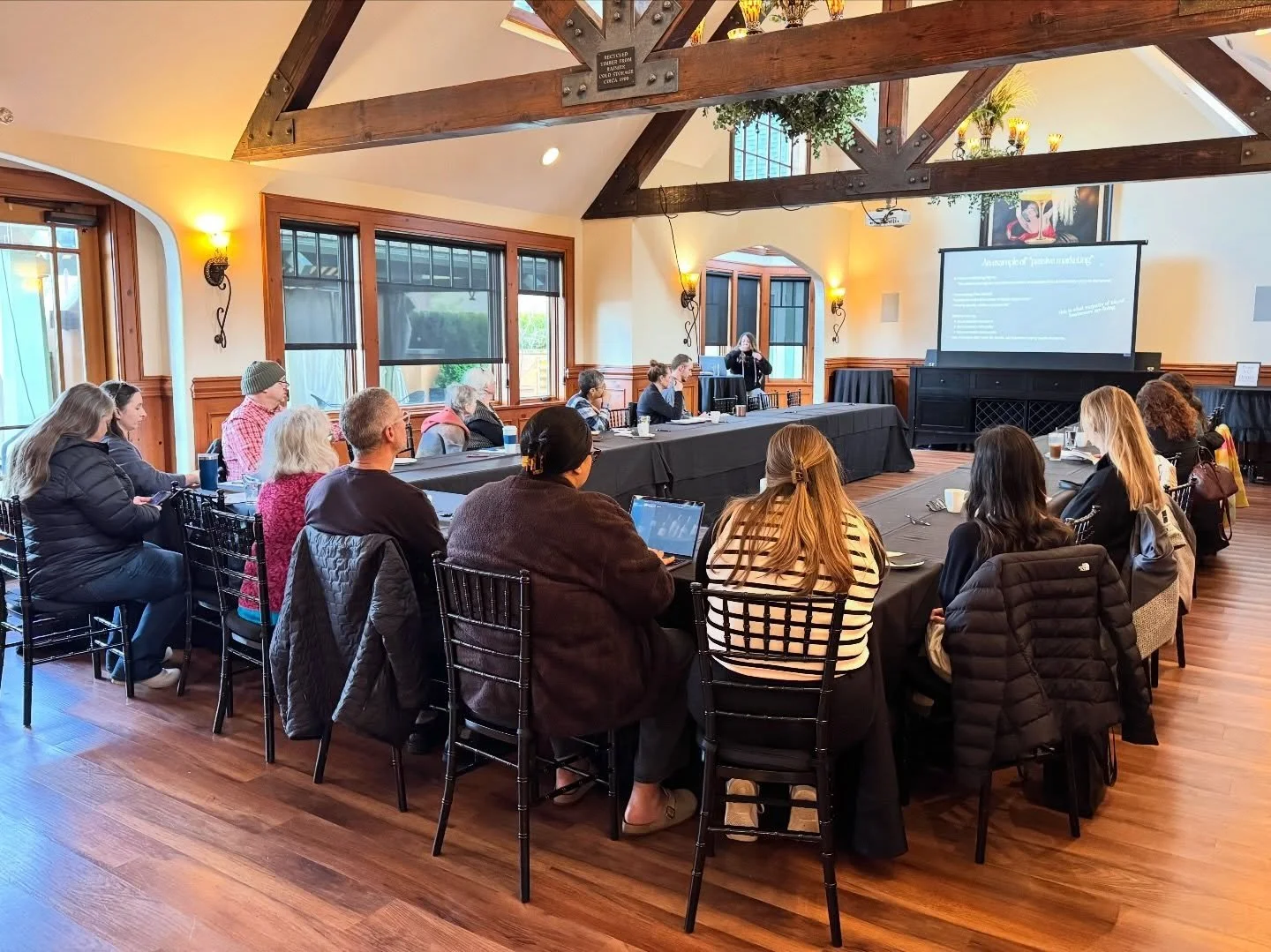 What a great turnout (and location!) for First Light Insights this morning. Thanks to @fionamargo for leading a fascinating session on marketing to tourists. Chamber members came away with plans, ideas, and tips to try right away ahead of the summer 
