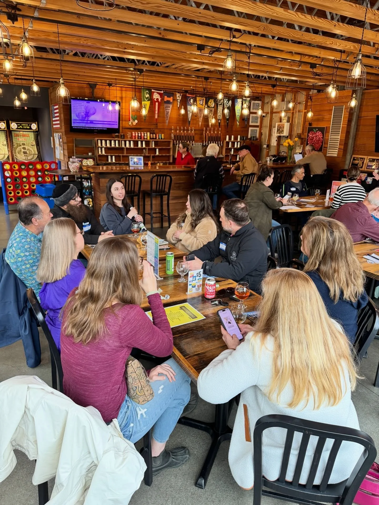 Thanks to everyone who attended our quarterly Entrepreneur Meet-Up at @sistersciderhouse last night! Business owners came prepared to practice their elevator pitches and share a little bit about what makes their businesses special. We practiced in sm