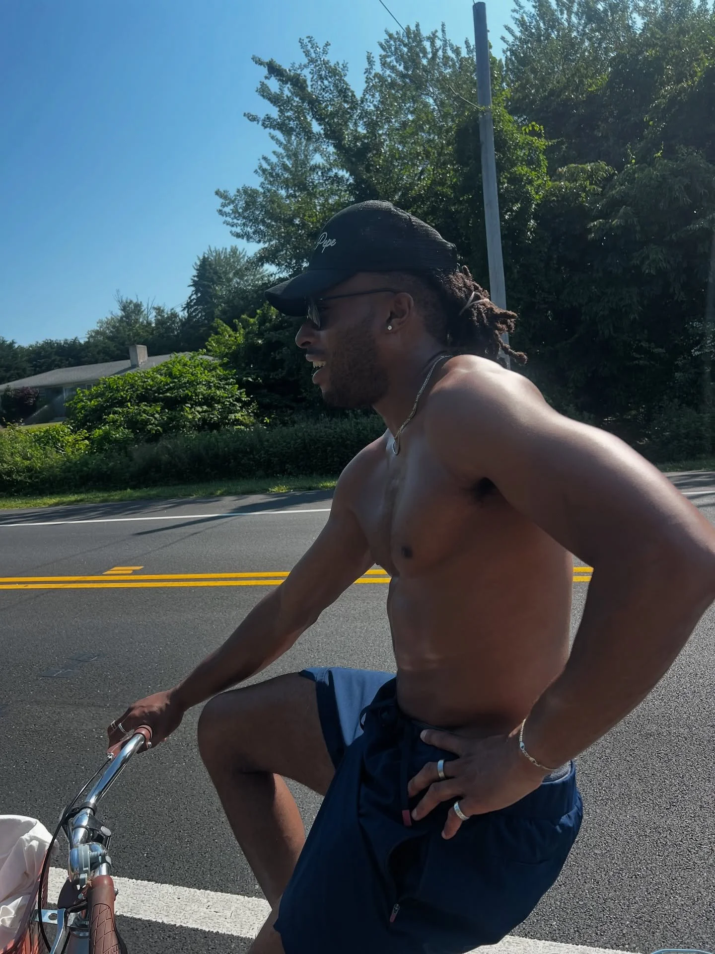 I frolic too&hellip; 🏝️⛰️🌳🏃🏾 @reveriepage 

#BikeLife #CyclingAdventures #ridemoreworryless 

#RockHunting #BeachTreasures #IceBathRecovery #ColdTherapy #FitLife #TrainHard #NoDaysOff #BeachVibes #SaltwaterHeals #ForestBathing #NatureWalk #Oyster