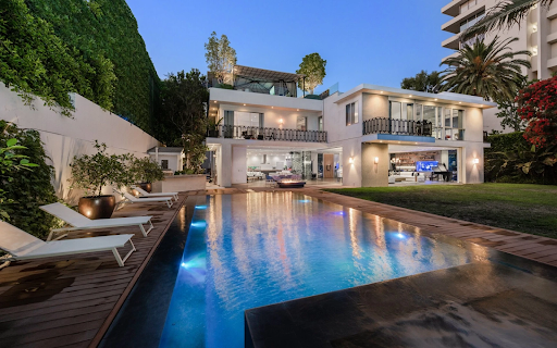 Why Are Holiday Rentals in Los Angeles the Perfect Getaway?
