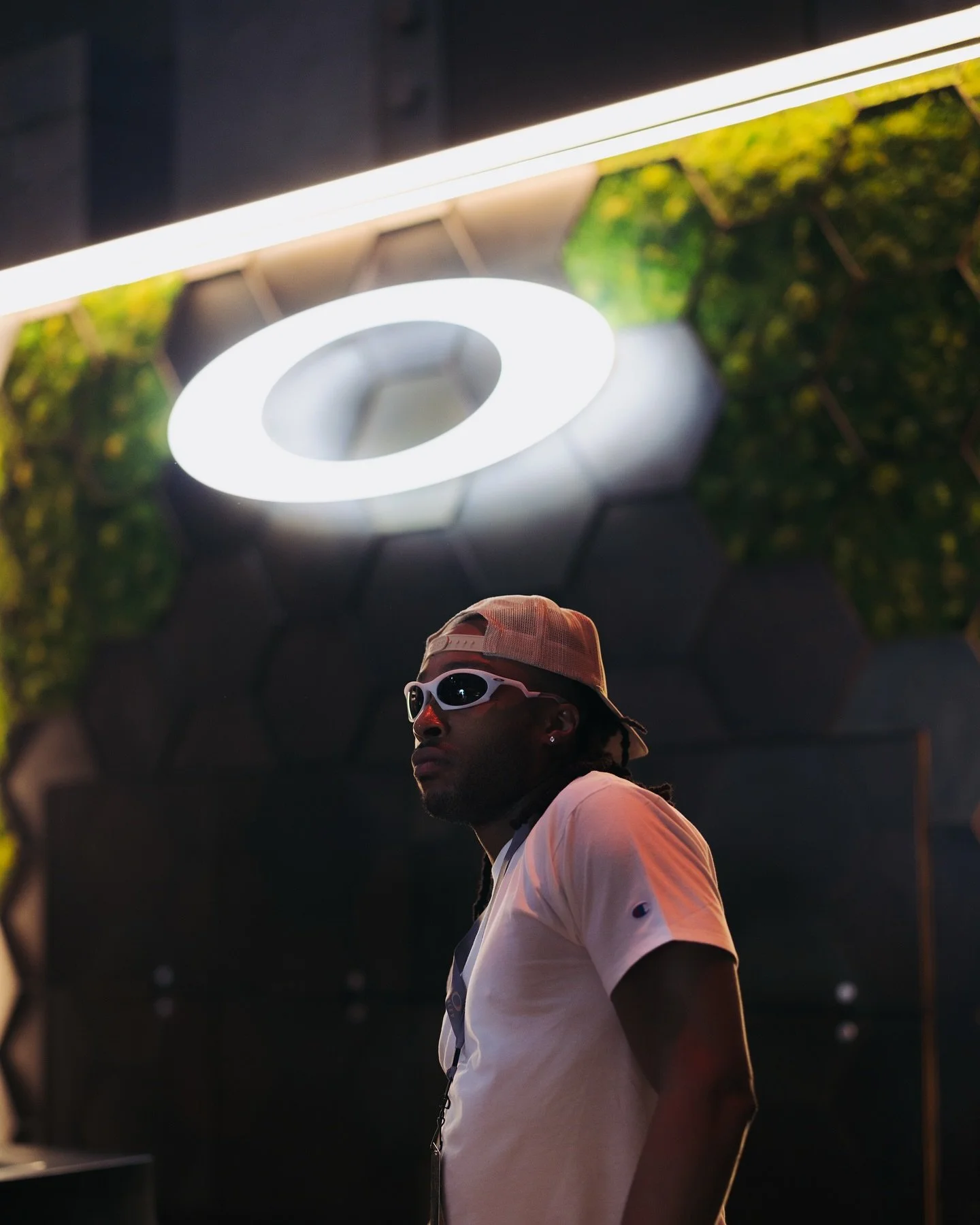 Manifesting hella&hellip; 👋🏾⚡️🤲🏾🫰🏾 @reveriepage 

#manifestation #manifesting #destination #oakleysunglasses #golfgame #golfers #sunglasses #metaeyewear #mensaesthetics #holeinone #orangecountycalifornia #dystopia #dystopian #futureaesthetic #m