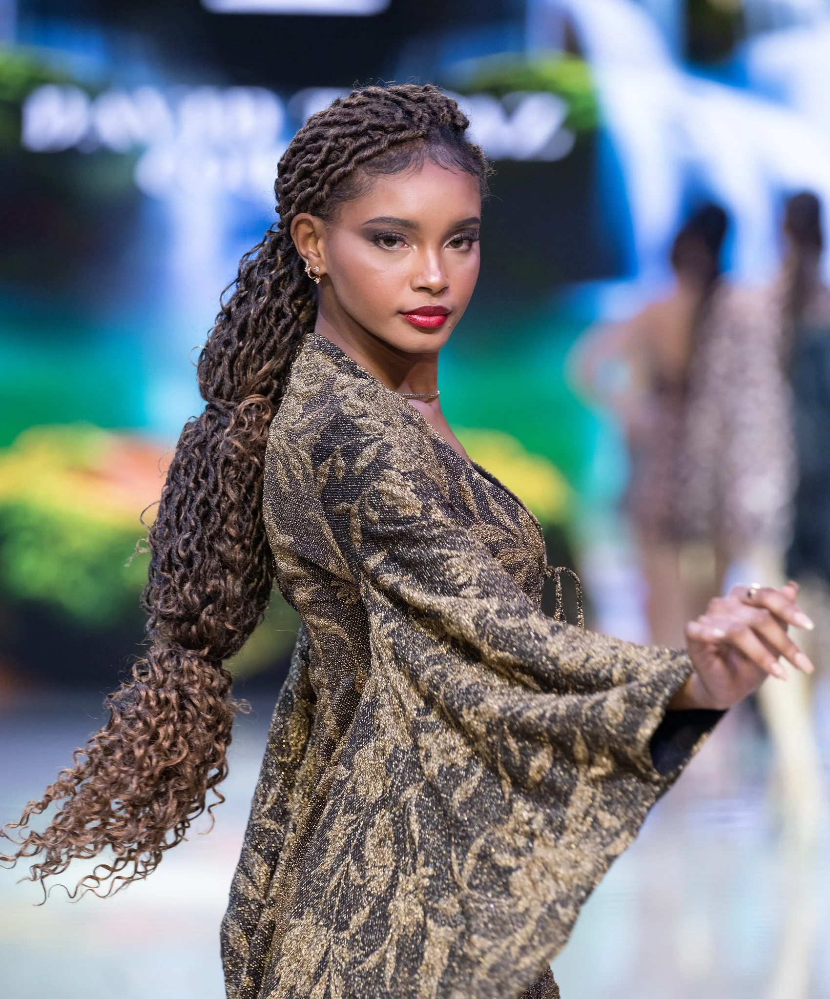 Art Hearts Fashion Concludes 2025 with a Landmark “Middle of the World” Showcase in Ecuador