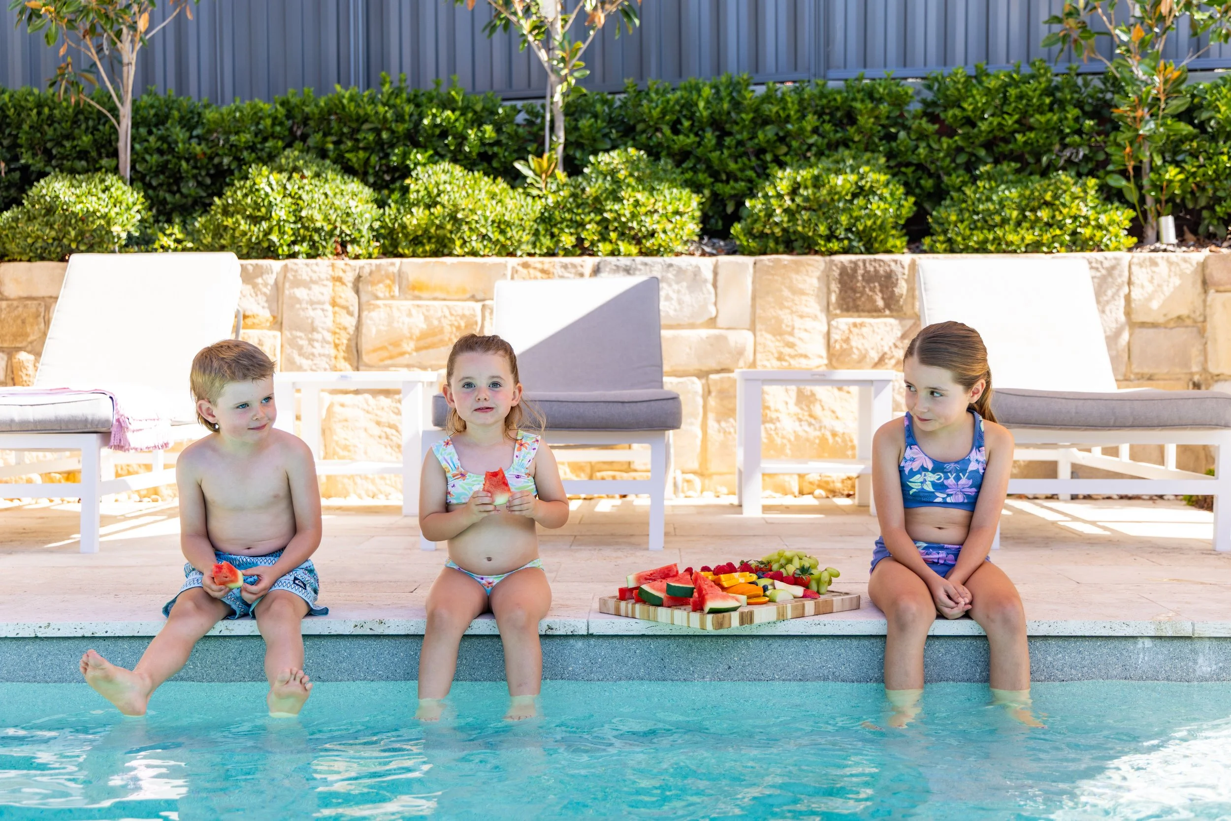 Creating the ultimate outdoor entertaining area around your pool