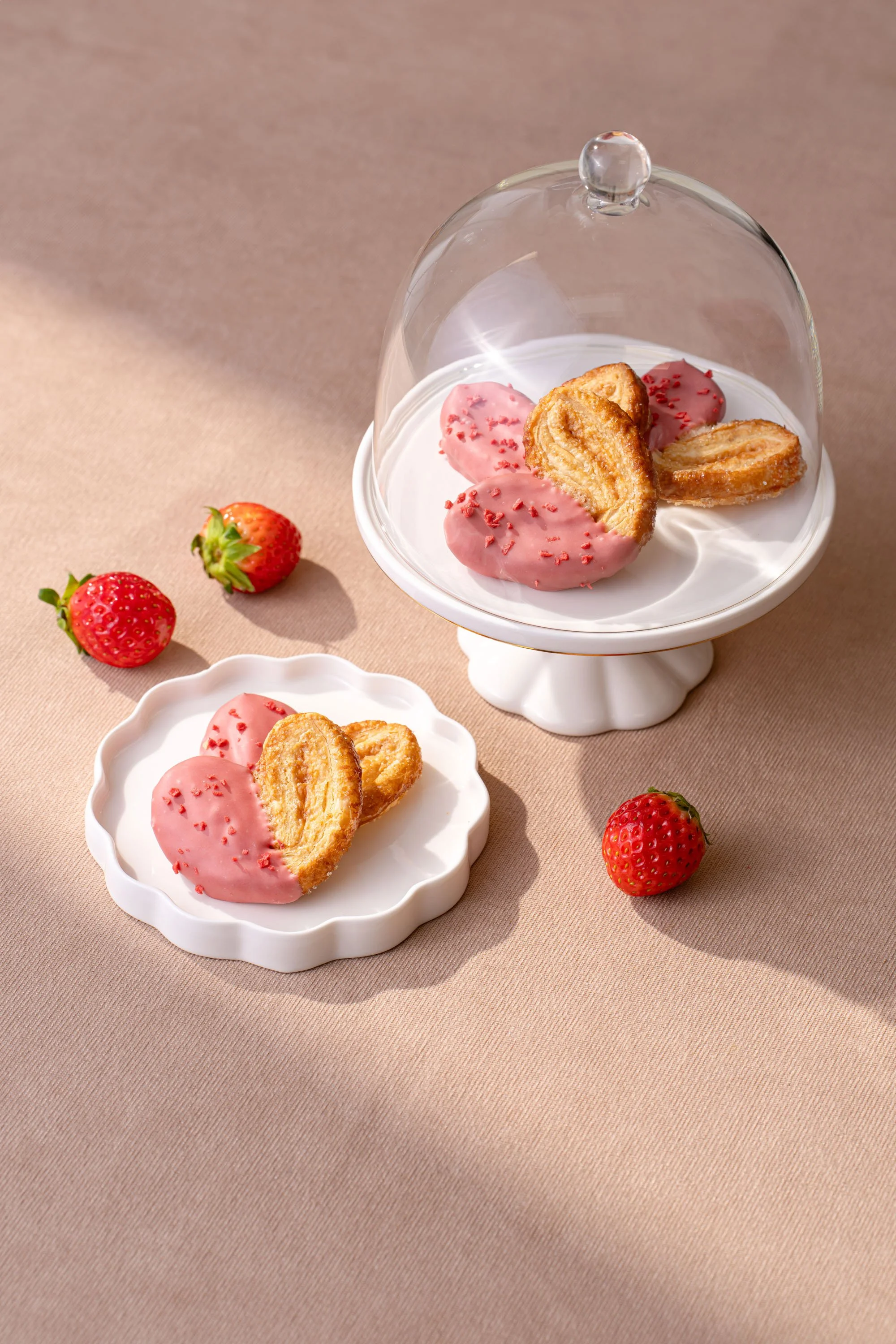 士多啤梨果乾白朱古力蝴蝶酥