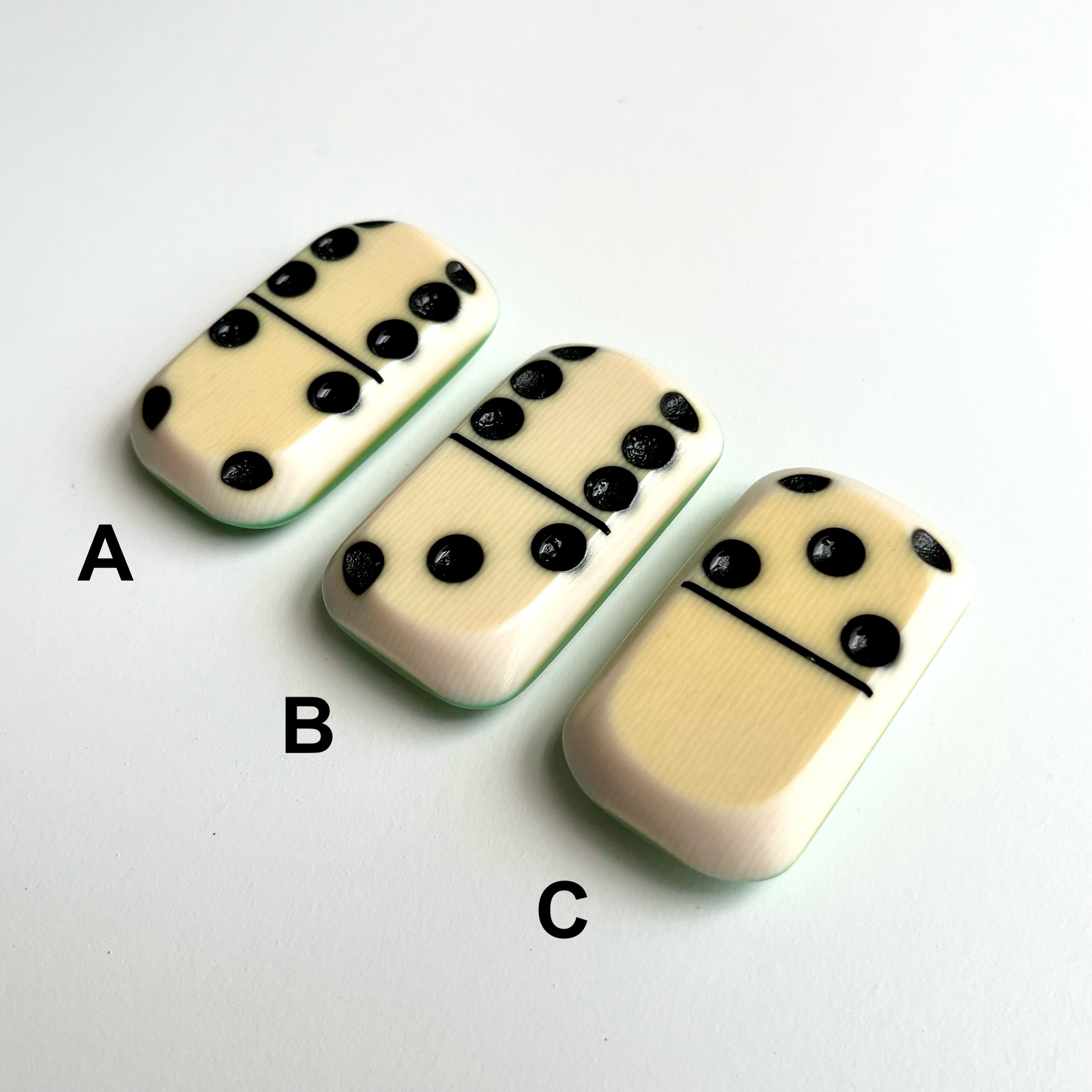 DOMINO_011.JPG