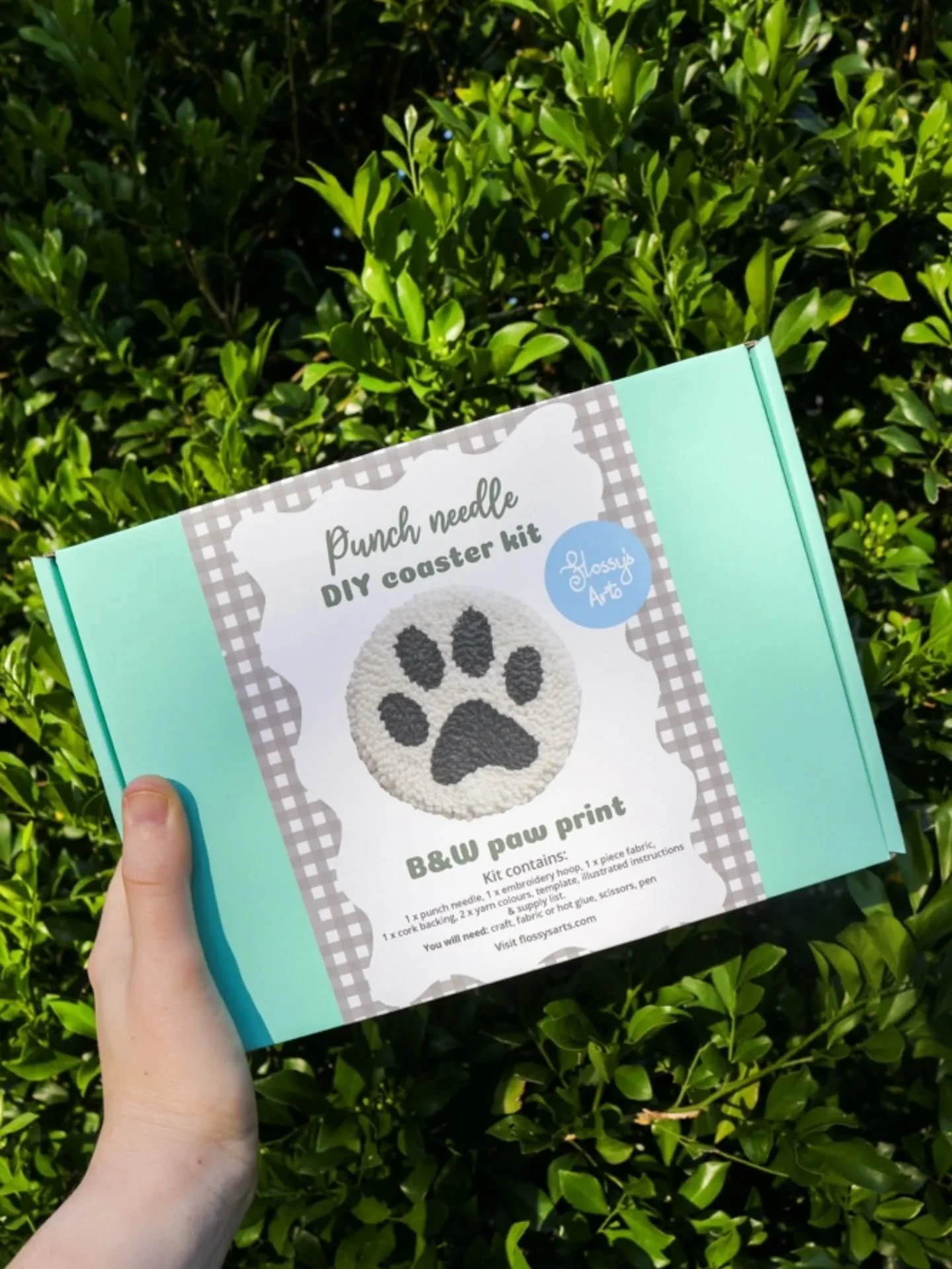 ✨ DIY punch needle kits! ✨

Over a year ago, I picked up punch needling as a way to keep my hands busy while having down time on the couch (I'm one of those 'always have to be doing something' people). 

I was immediately hooked and while of course I