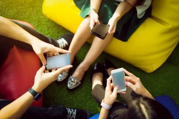 How Social Sharing Features Extend the Reach of Educational Content