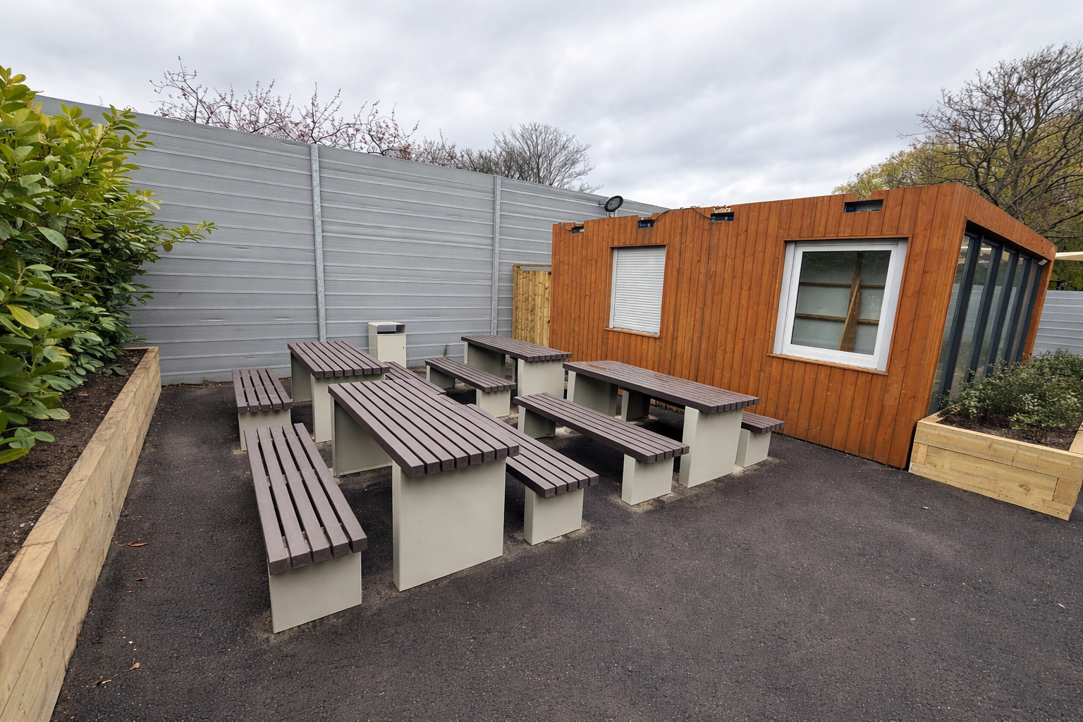 1159-SOC-GORTON HIDEOUT-CENTRAL-BENCH-A-012.png