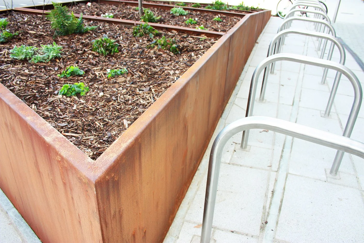 1109-SOC-PLUMSTEAD-PLANTER-PLANTABOX-A-022 EDITED.jpg