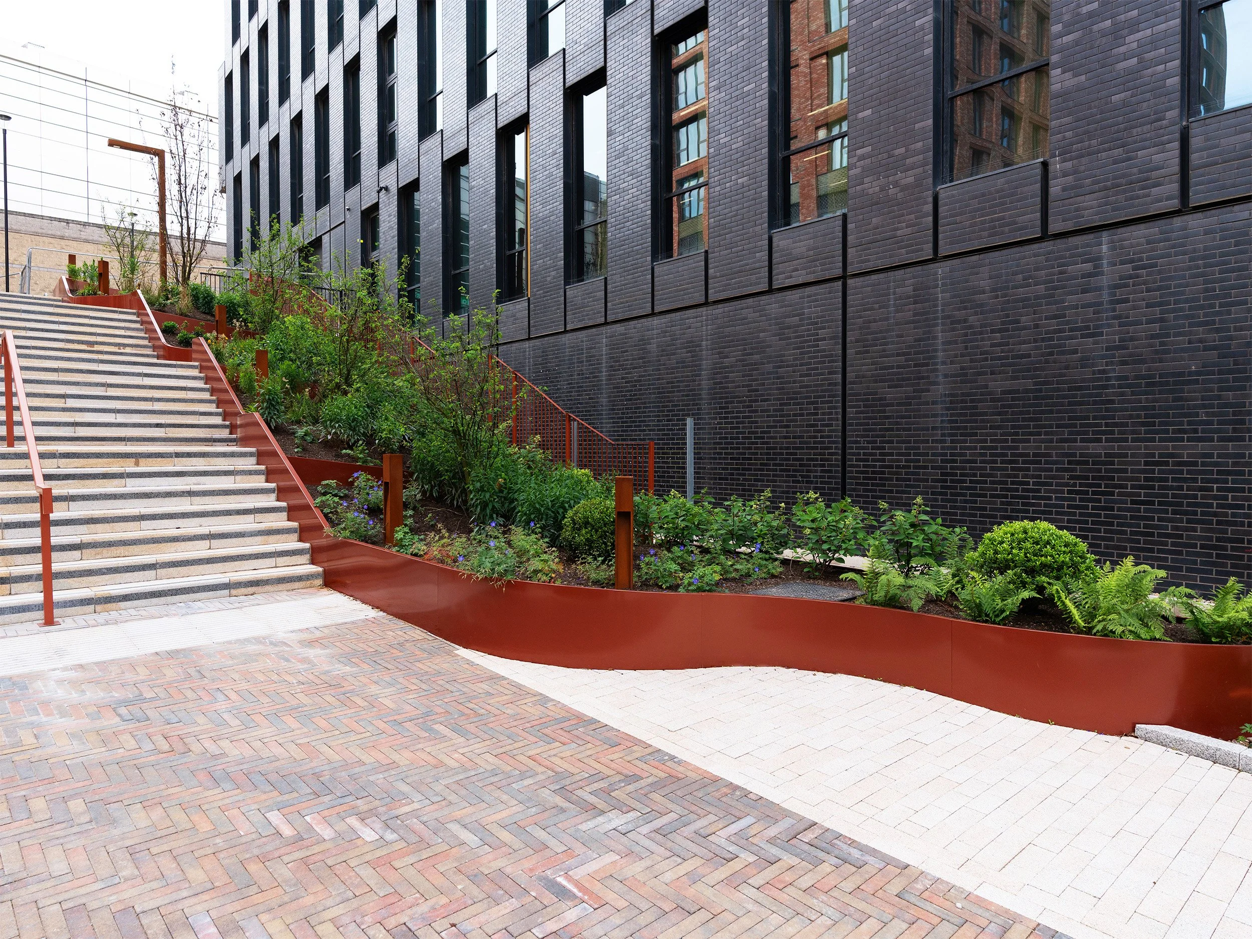1100-SOC-WATERHOUSE GARDENS-PLANTAPANEL-RADIAL-P-042 EDITED.jpg