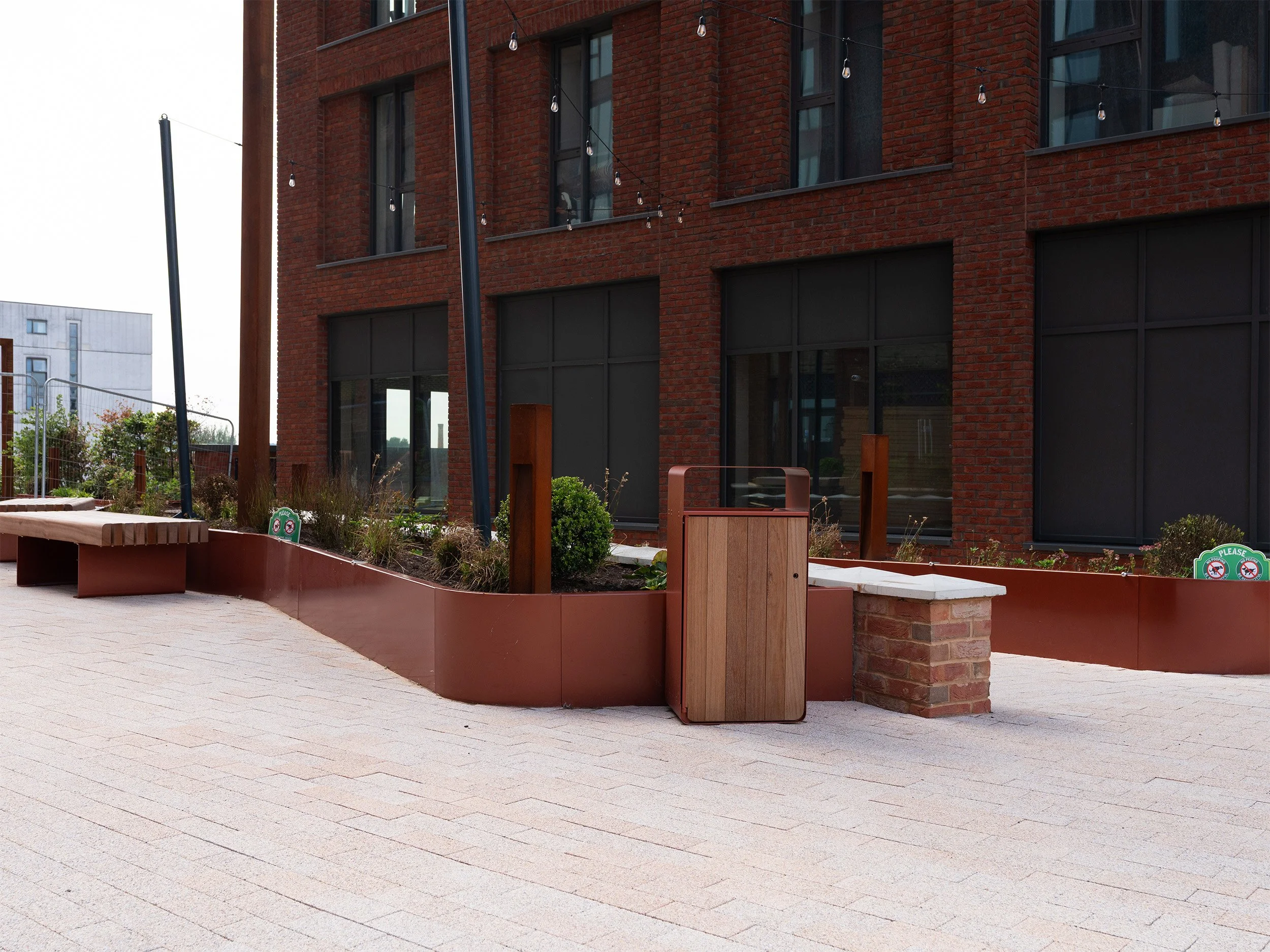 1100-SOC-WATERHOUSE GARDENS-PLANTAPANEL-RADIAL-P-105 EDITED.jpg