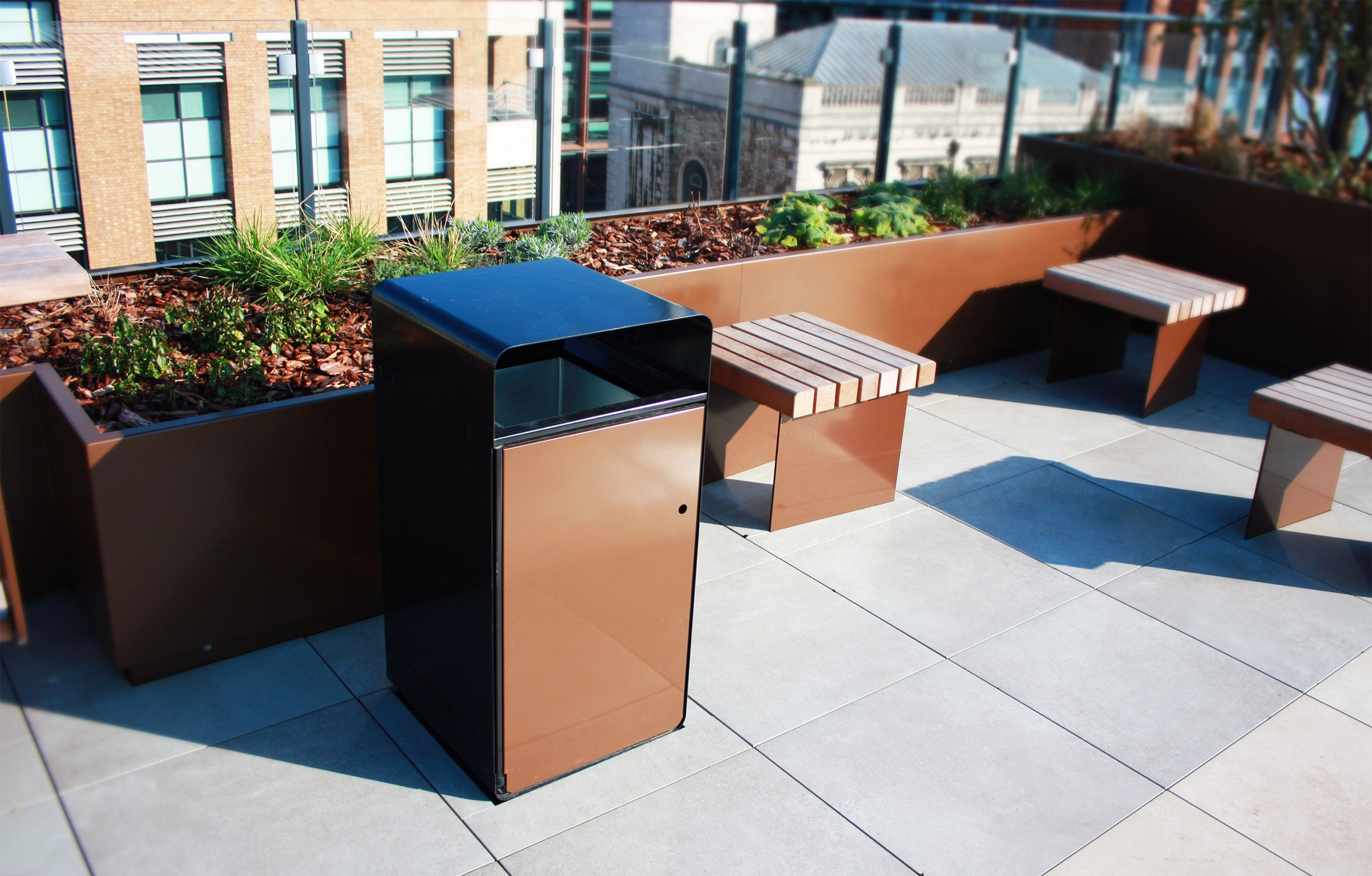 1021-SOC-99 QUEEN VICTORIA STREET-OBLIQ-LITTER BIN-A-003 EDITED.jpg