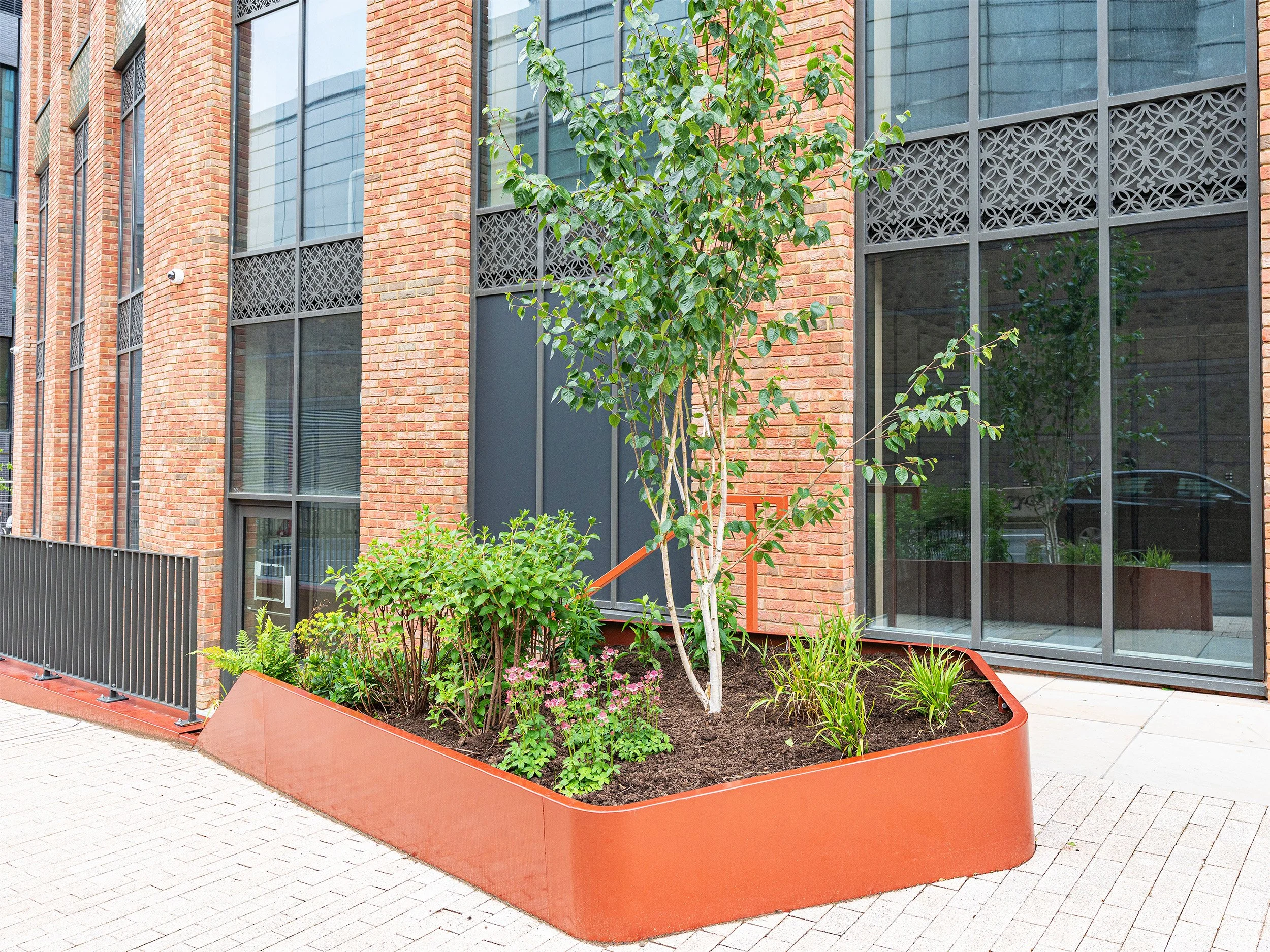 1100-SOC-WATERHOUSE GARDENS-PLANTAPANEL-RADIAL-P-066 EDITED.jpg