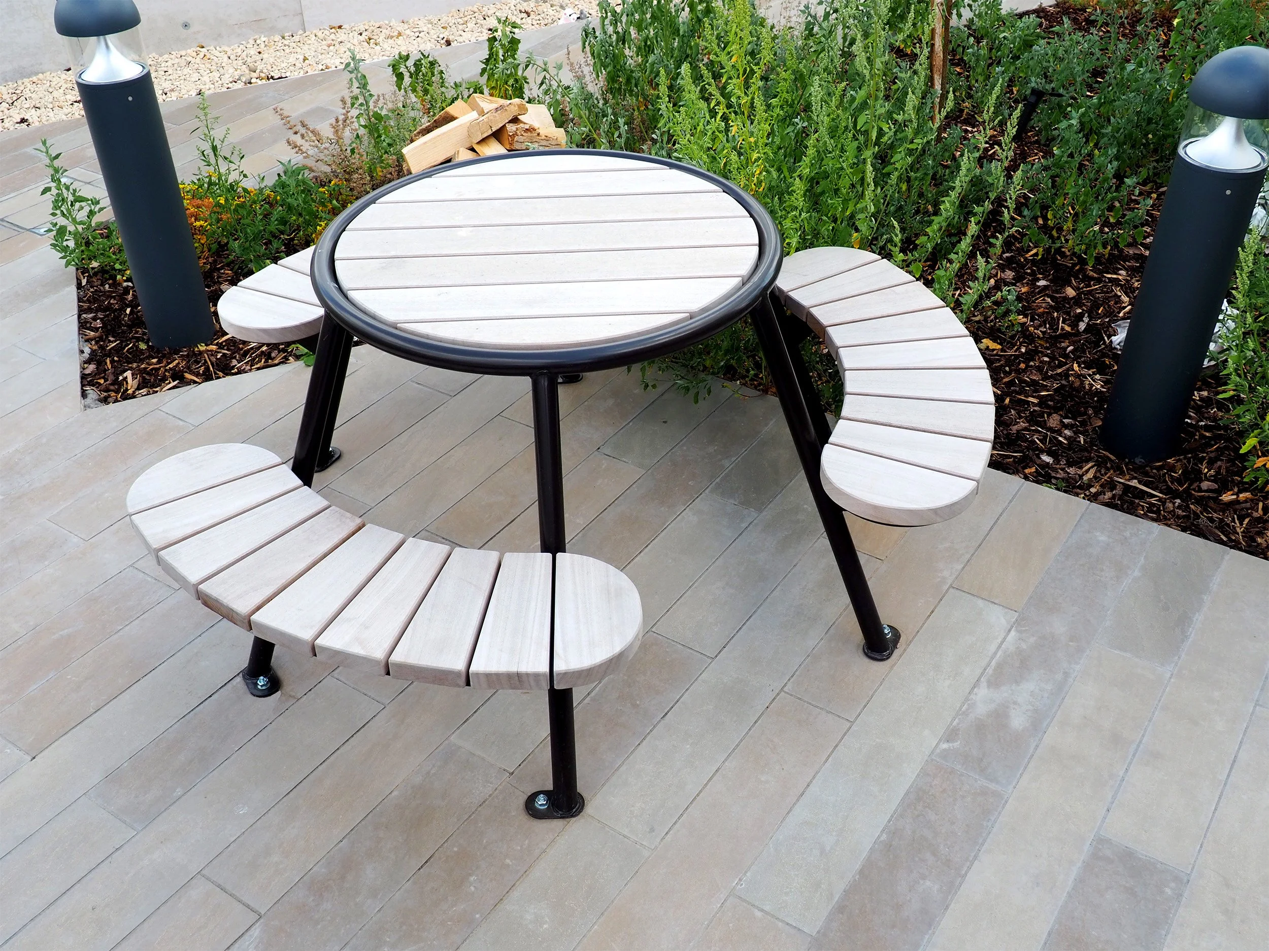 1144-SOC-GROVE CRESCENT-SNACK-6 TABLE-A-003 EDITED.JPG.jpg