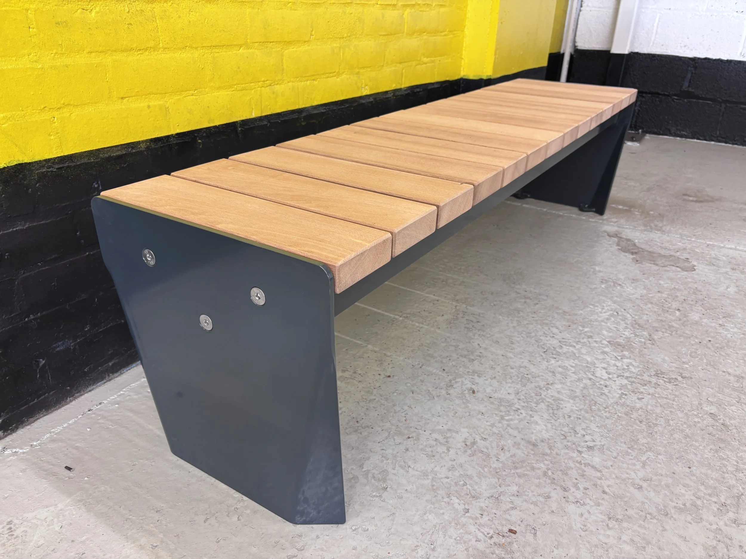 0000-ARCHITECT SAMPLE-ASPECT RADIAL-BENCH-A-008.JPG