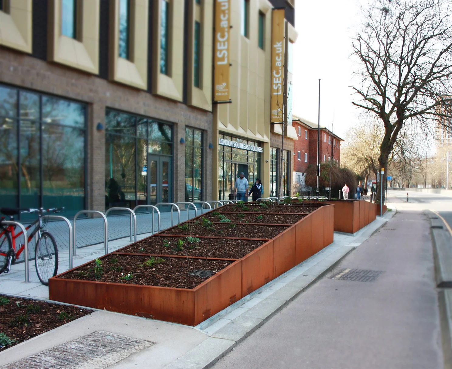 1109-SOC-PLUMSTEAD-PLANTER-PLANTABOX-A-030 EDITED.jpg