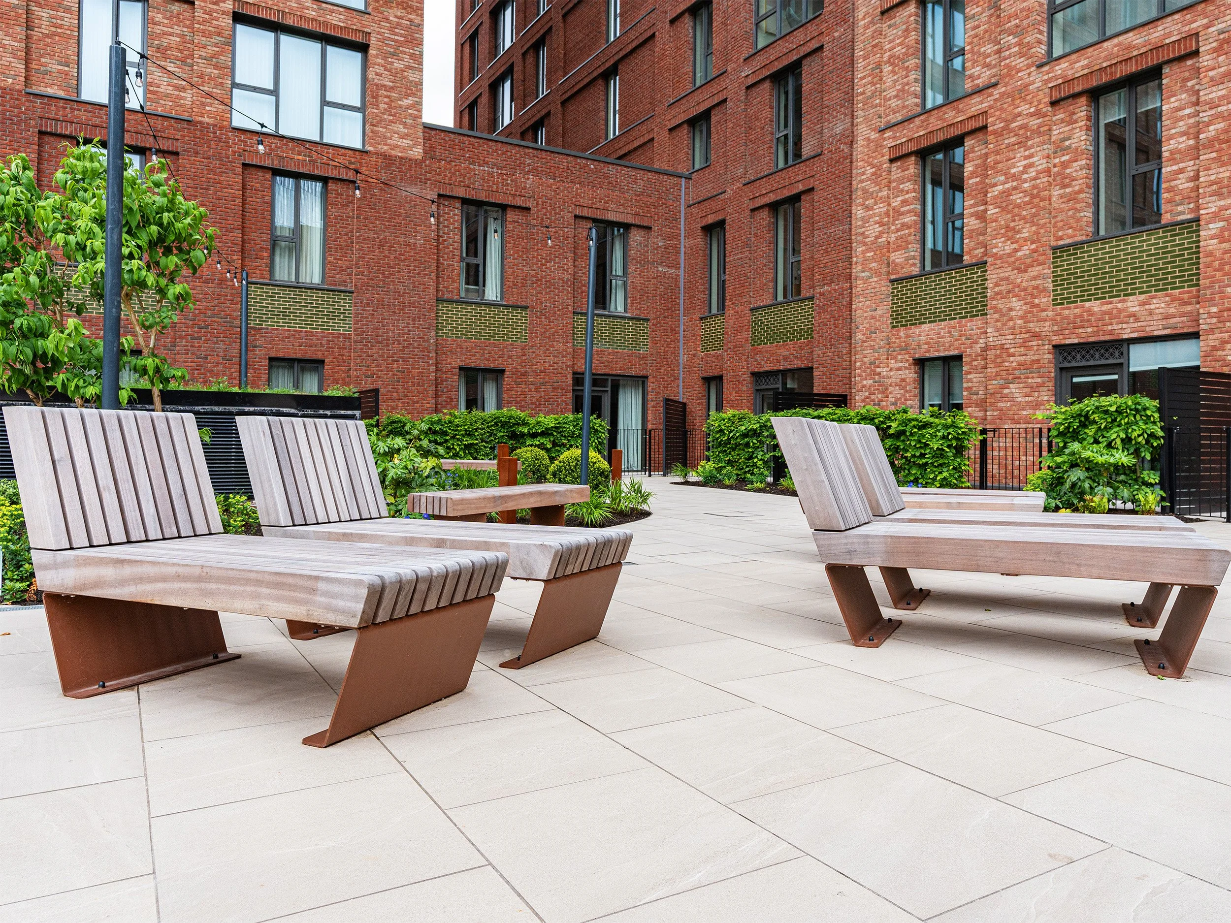 1100-SOC-WATERHOUSE GARDENS-OBLIQ-LOUNGER-P-001 EDITED.jpg