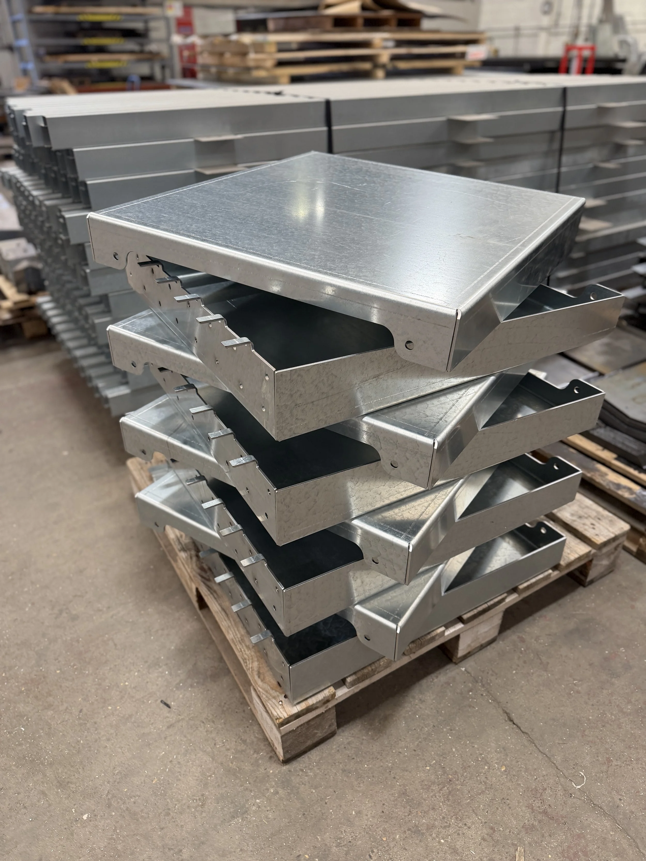 1159-SOC-GORTON HIDEOUT-CENTRAL-BENCH-A-001.jpg