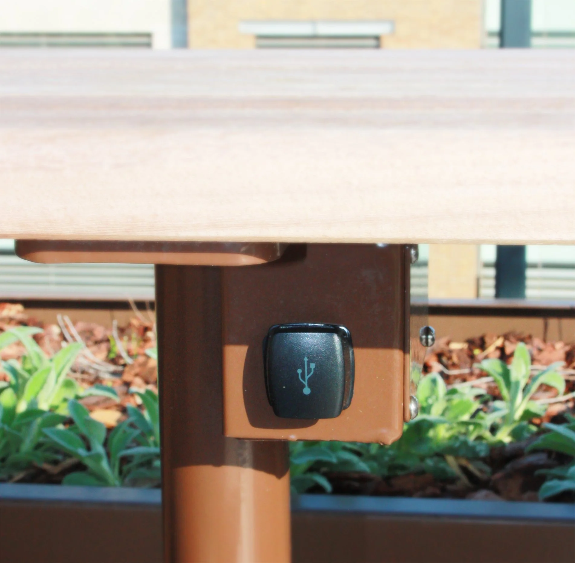 1021-SOC-99 QUEEN VICTORIA STREET-SNACK-STOOL - TABLE-A-024 EDITED.jpg