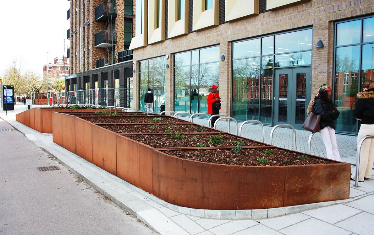 1109-SOC-PLUMSTEAD-PLANTER-PLANTABOX-A-009 EDITED.jpg