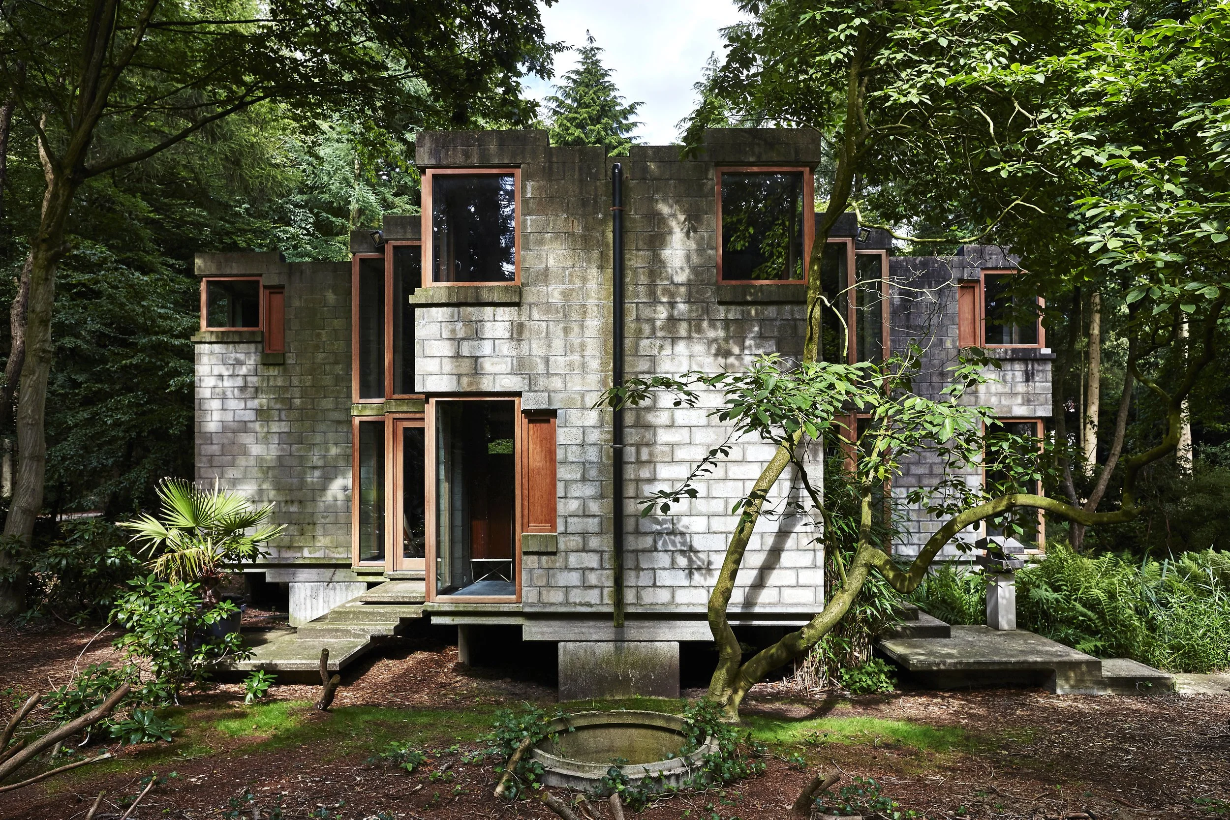 An image of the Cultural Center.