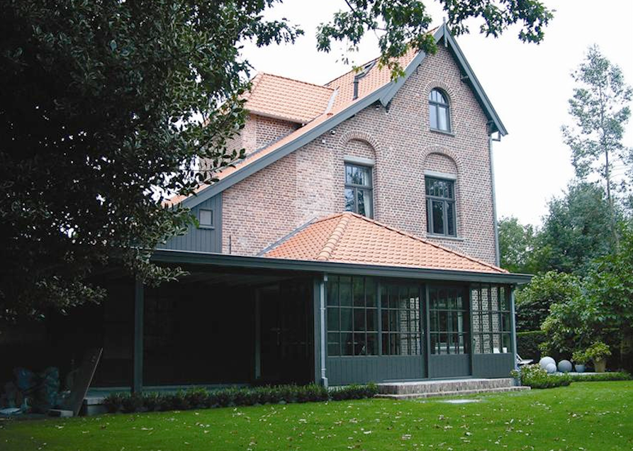 An image of the Cultural Center.