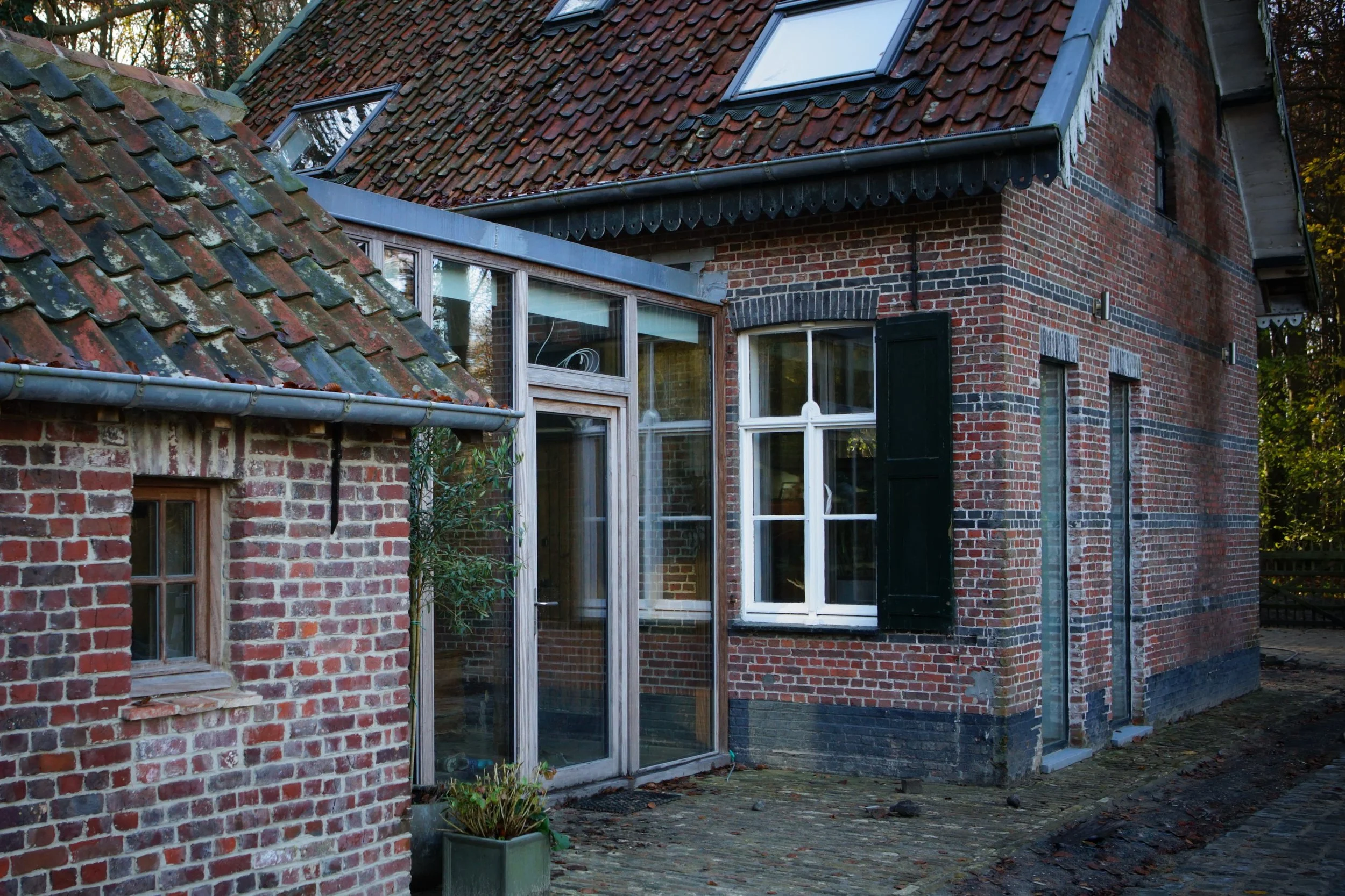 An image of the Cultural Center.