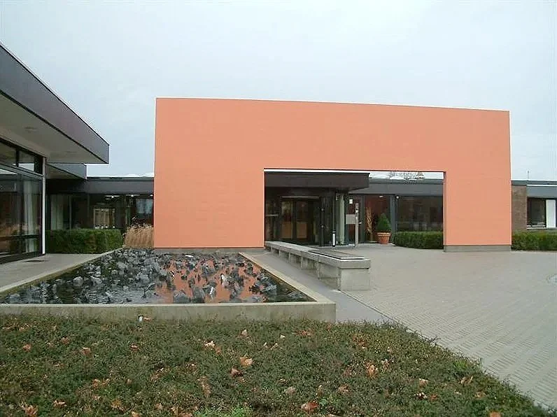 An image of the Cultural Center.