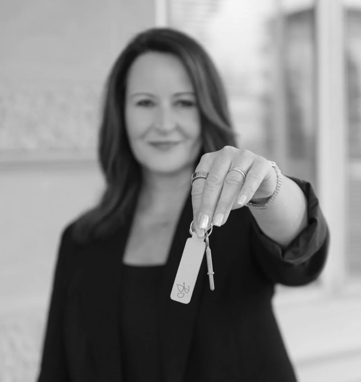 Kiitos taas avaimista. 🗝️❤️

Ihana tunne. ❤️ Asiakas kertoi talonsa arviok&auml;ynnill&auml;, ett&auml; olin 20 vuotta sitten myynyt h&auml;nelle jonkun asunnon ja olin j&auml;&auml;nyt niin h&auml;nen mieleen, ett&auml; halusi minut myym&auml;&auml