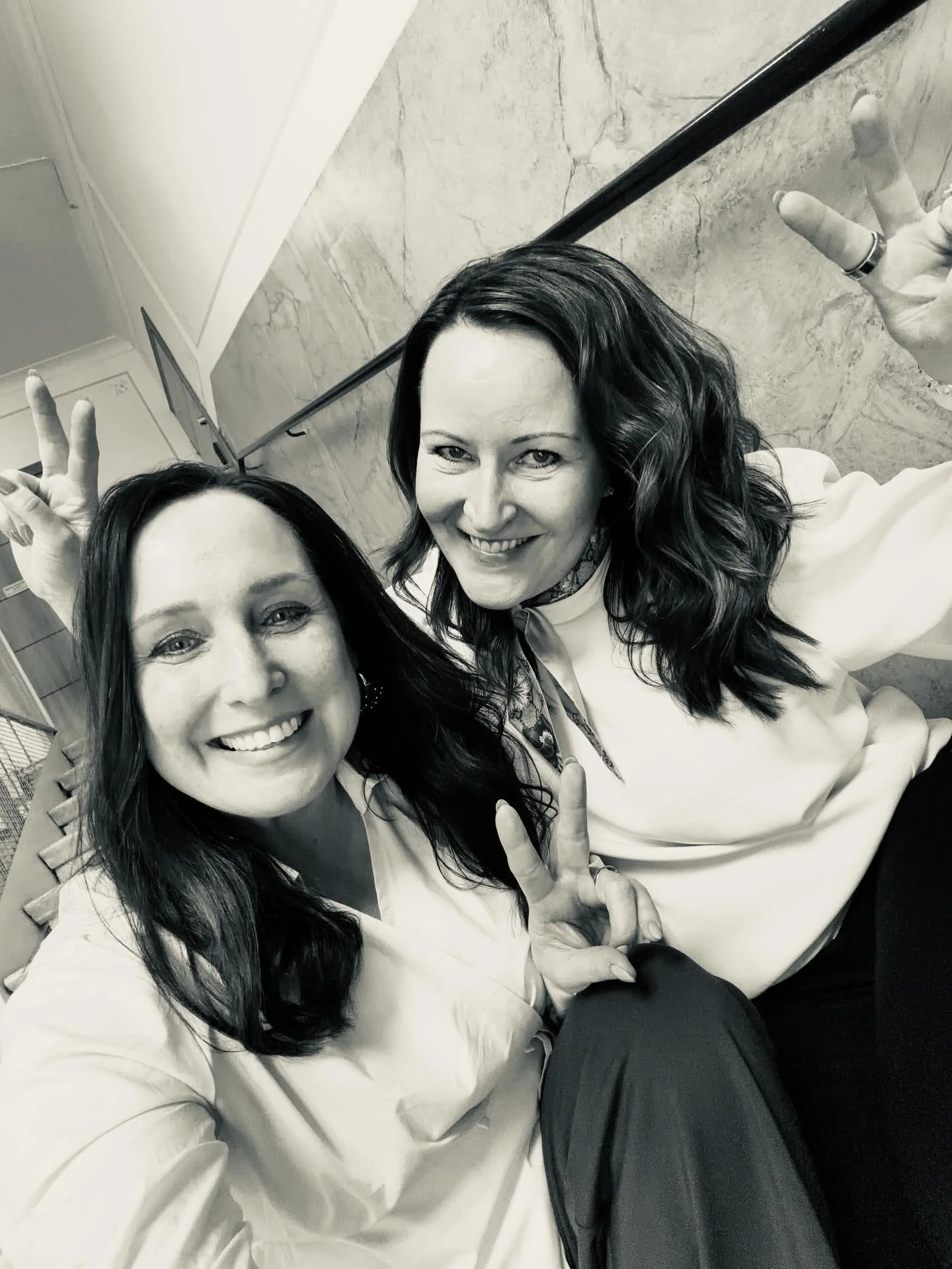 Ohi on! 🔥❤️&zwj;🔥

Vuosi oman osaamisen syvent&auml;mist&auml;, uusia ja laajempia n&auml;k&ouml;kulmia sek&auml; erityisen upeita uusia ihmisi&auml;. ❤️&zwj;🔥

T&auml;ss&auml; YKV tiimi 2026. 🔥

Ylempi kiinteist&ouml;nv&auml;litt&auml;j&auml; ko