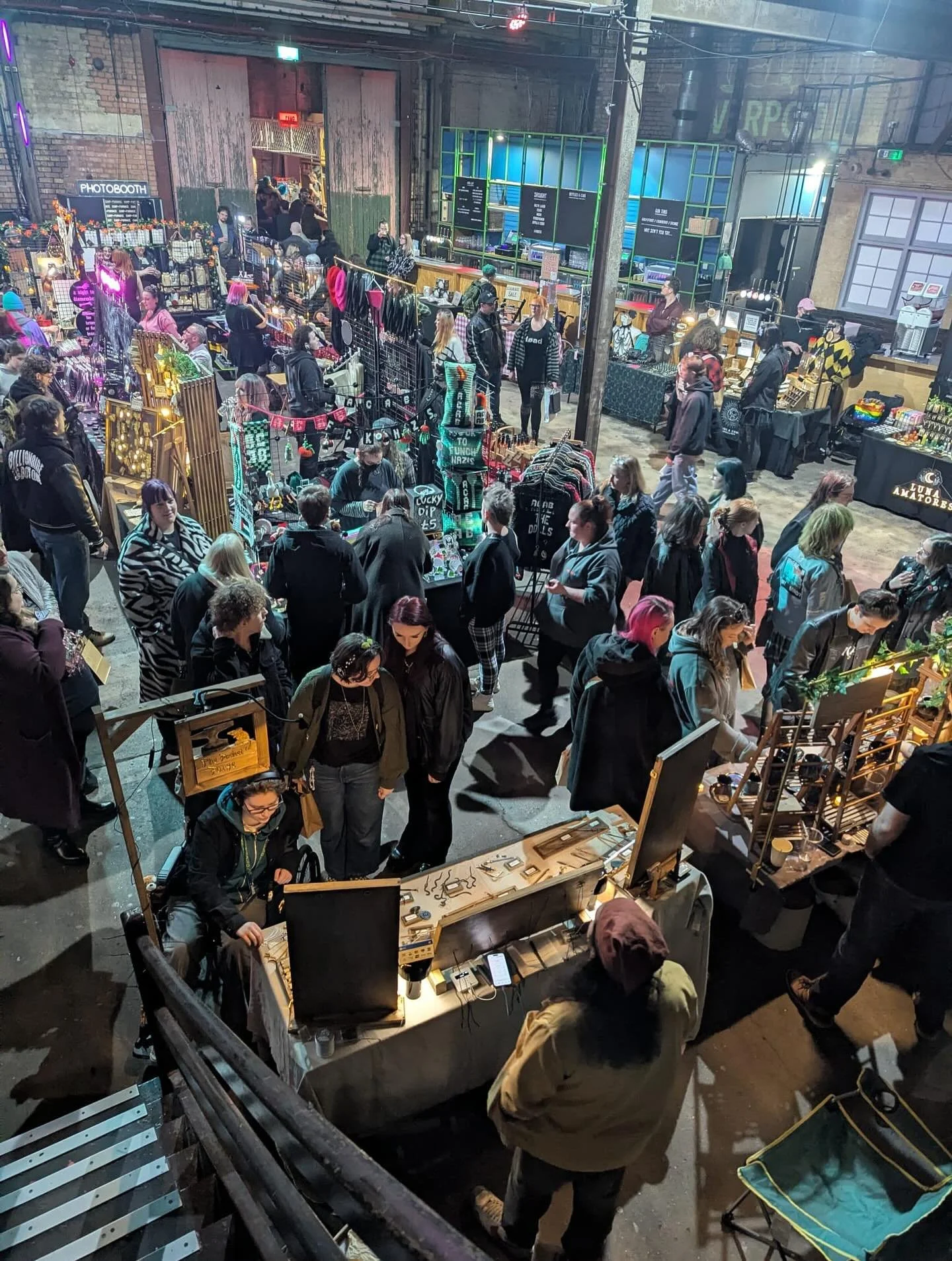 Thanks everyone who came to @liverpoolaltbazaar last night! As always, I didn&rsquo;t really get a change to get out and explore because there was almost always people at our table, which is a nice problem to have! Thanks @kintsugilt for putting on a